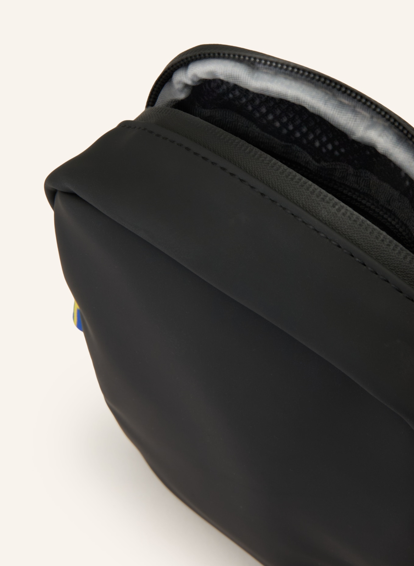 GASTON LUGA Schoudertas DÄSH VERTI: ZWART