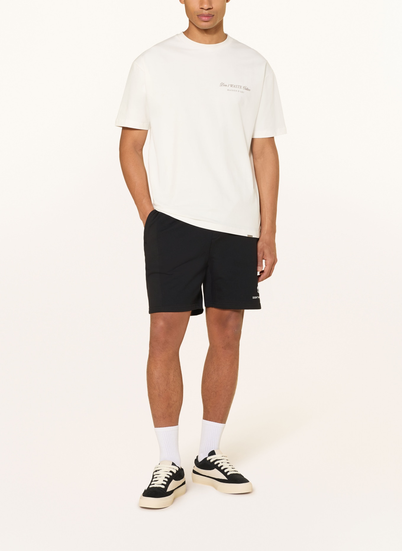 don't waste culture Sweatshorts RENAYA: SCHWARZ