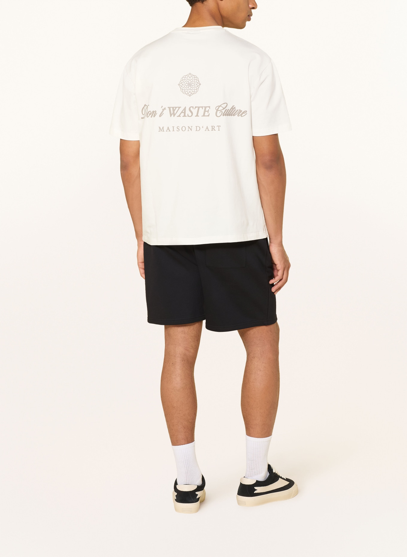 don't waste culture Sweatshorts RENAYA: SCHWARZ