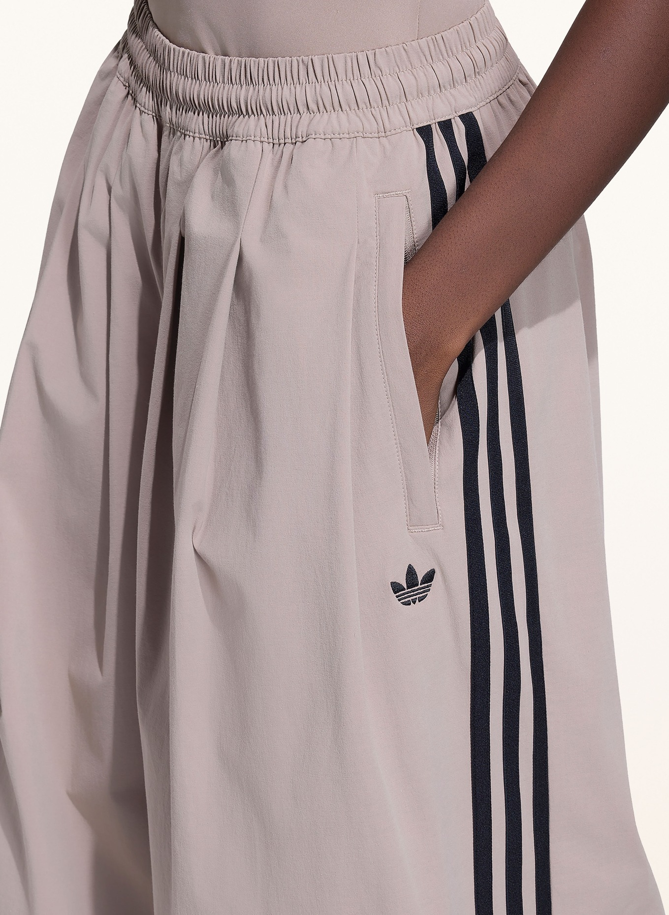 adidas Originals Trainingsbroek ADILENIUM 5.0 PLEATED: TAUPE
