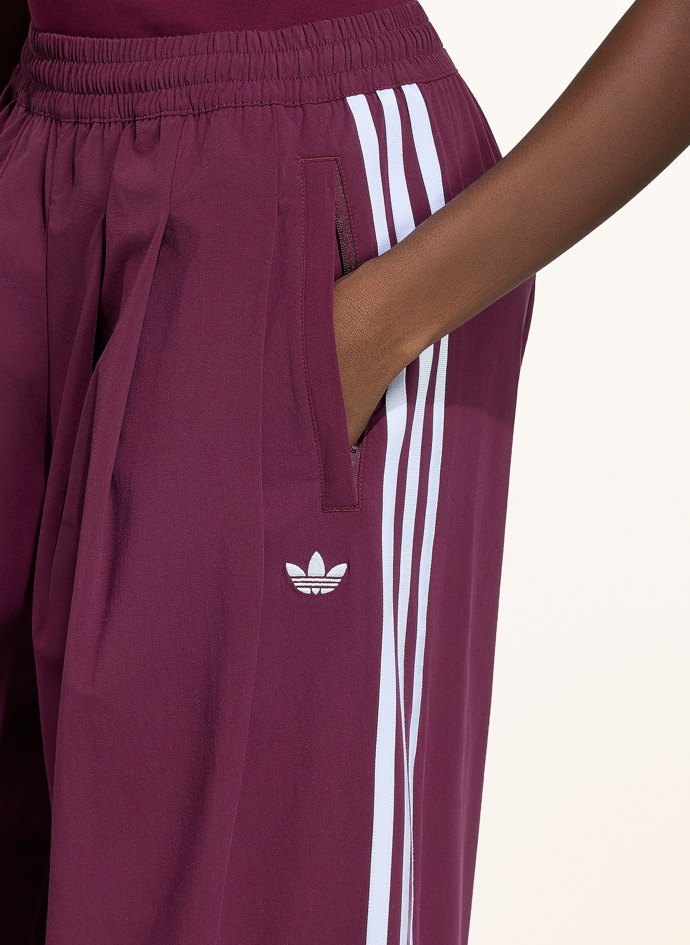 adidas Originals Trainingsbroek ADILENIUM 5.0 PLEATED: DONKERROOD