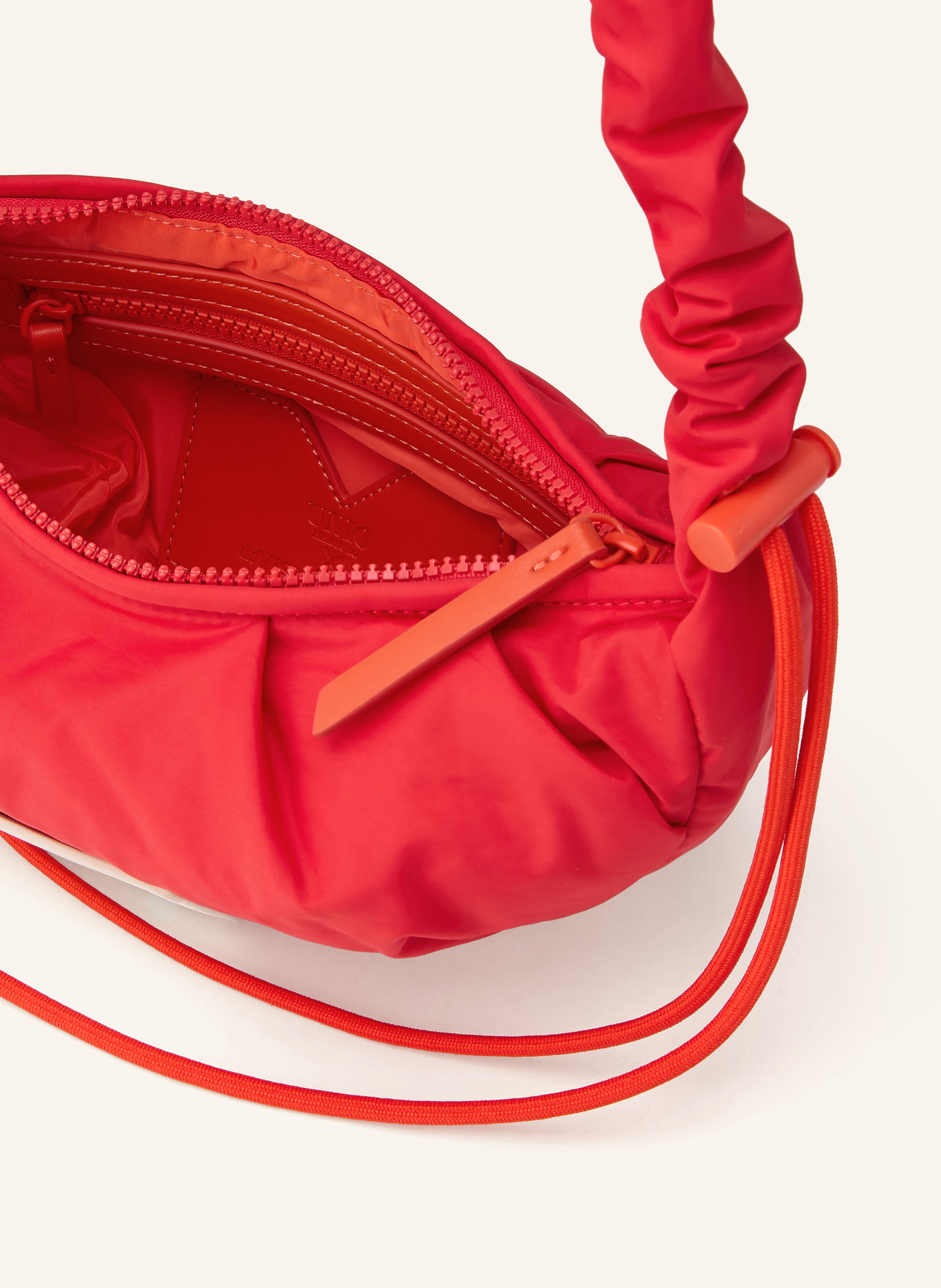 UNIO Umhängetasche VANCOUVER  SMALL: ROT