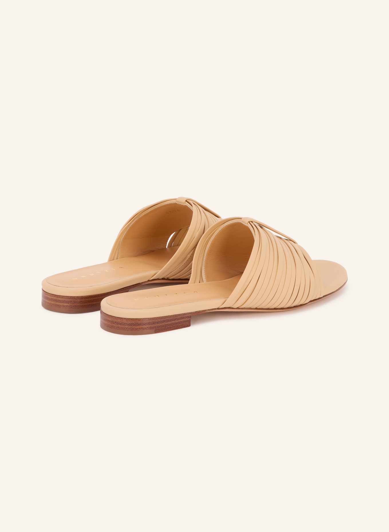 UNÜTZER mules: BEIGE