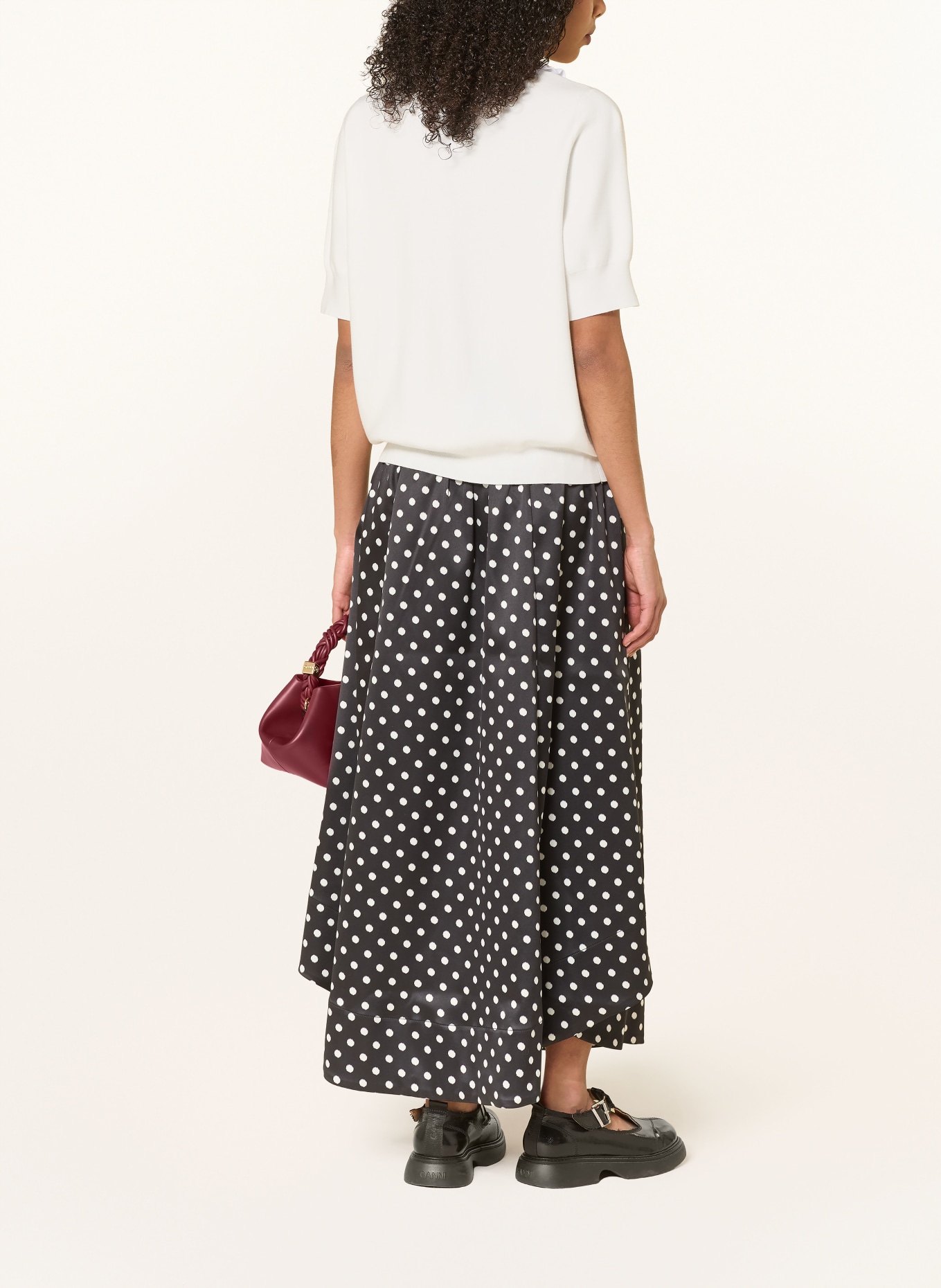 ESSENTIEL ANTWERP Polo en maille JEWELRY avec pierres précieuses et volants: ÉCRU / BLANC