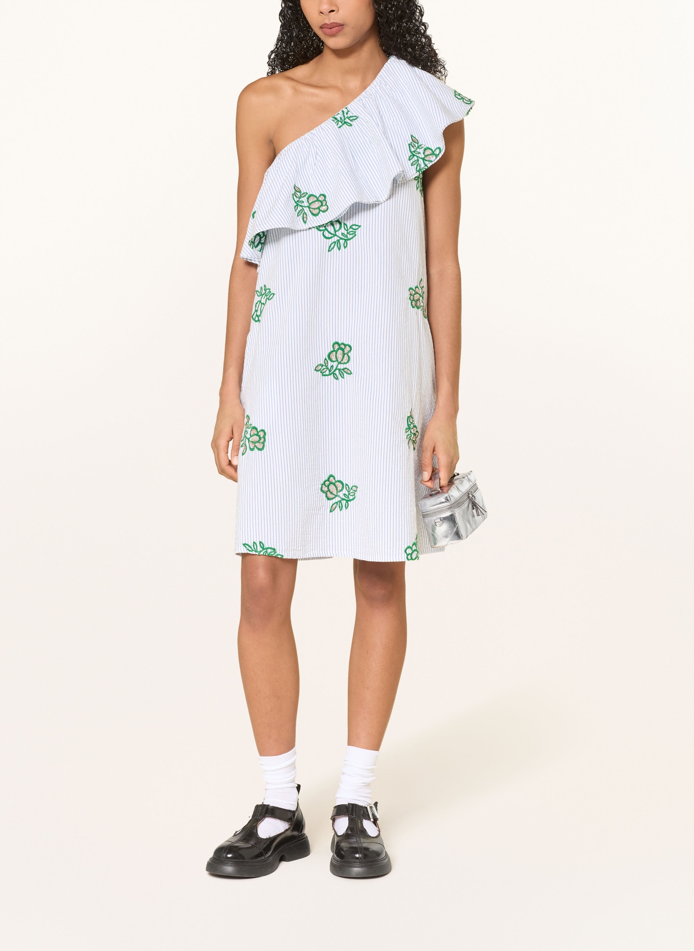 ESSENTIEL ANTWERP One-Shoulder-Kleid JUSJUS mit Schmucksteinen und Pailletten: HELLBLAU / GRÜN / WEISS