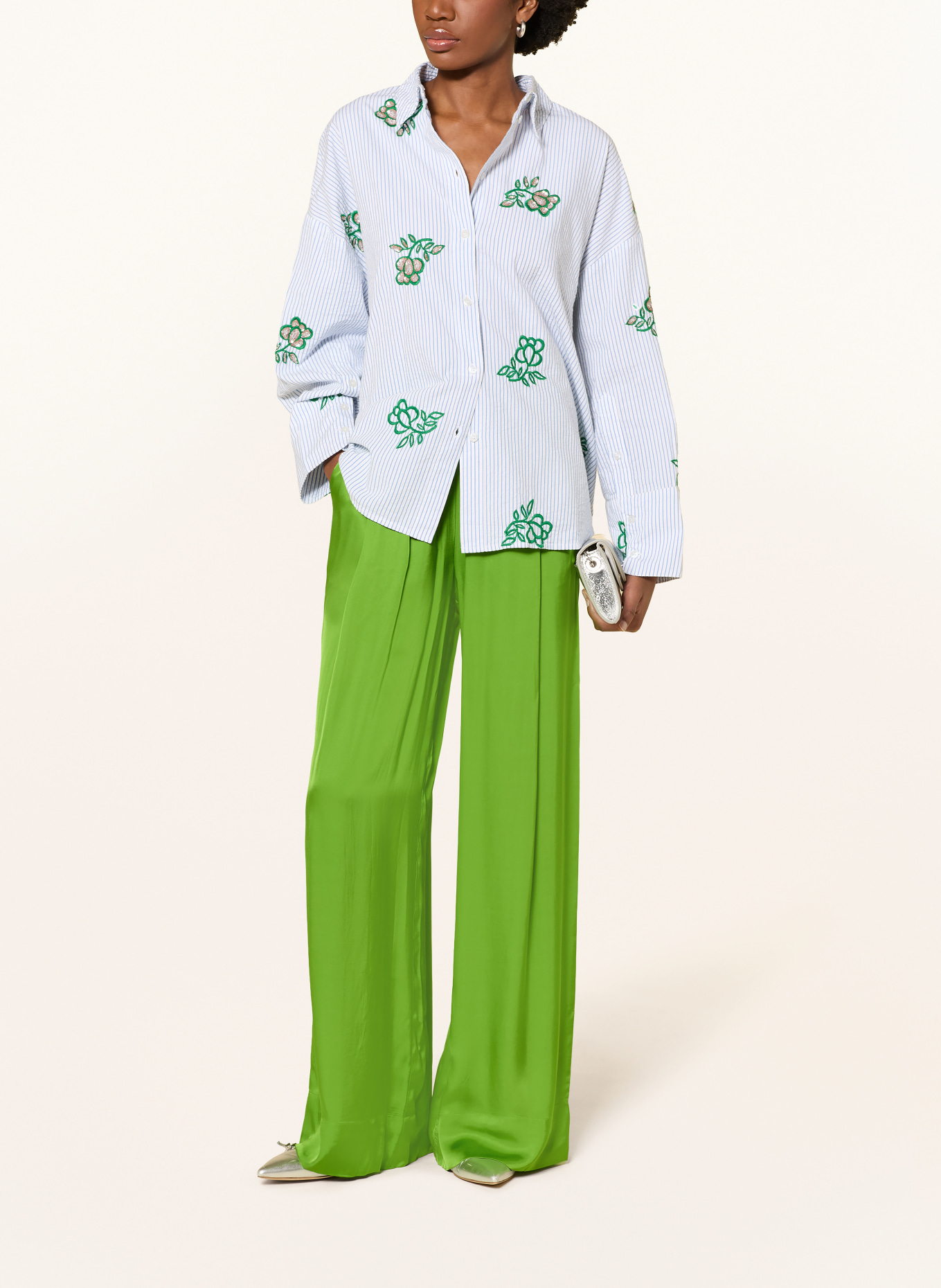 ESSENTIEL ANTWERP Hemdbluse JALINKI mit Schmucksteinen und Pailletten: HELLBLAU / GRÜN / WEISS