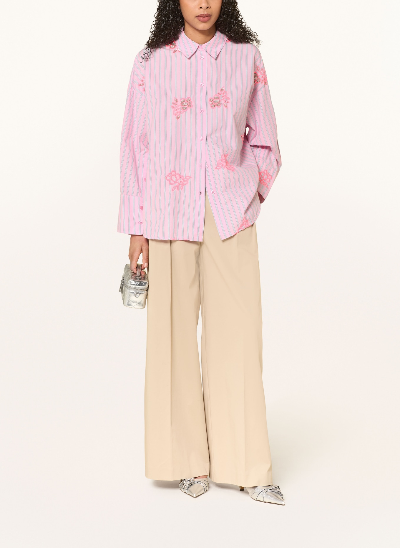 ESSENTIEL ANTWERP Hemdbluse JALINKI mit Schmucksteinen und Pailletten: PINK / NEONPINK / HELLBLAU