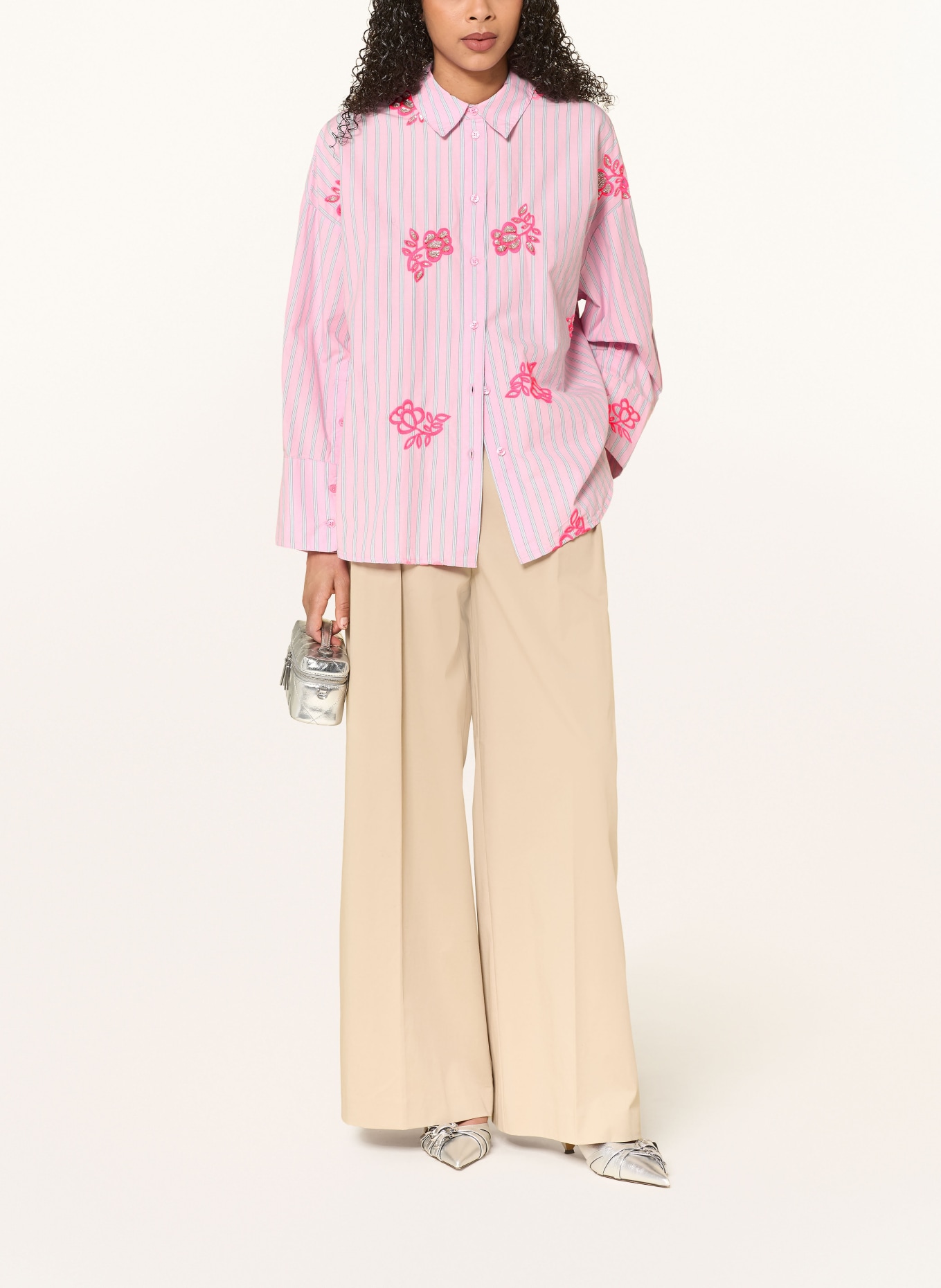 ESSENTIEL ANTWERP Hemdbluse JALINKI mit Schmucksteinen und Pailletten: PINK / NEONPINK / HELLBLAU