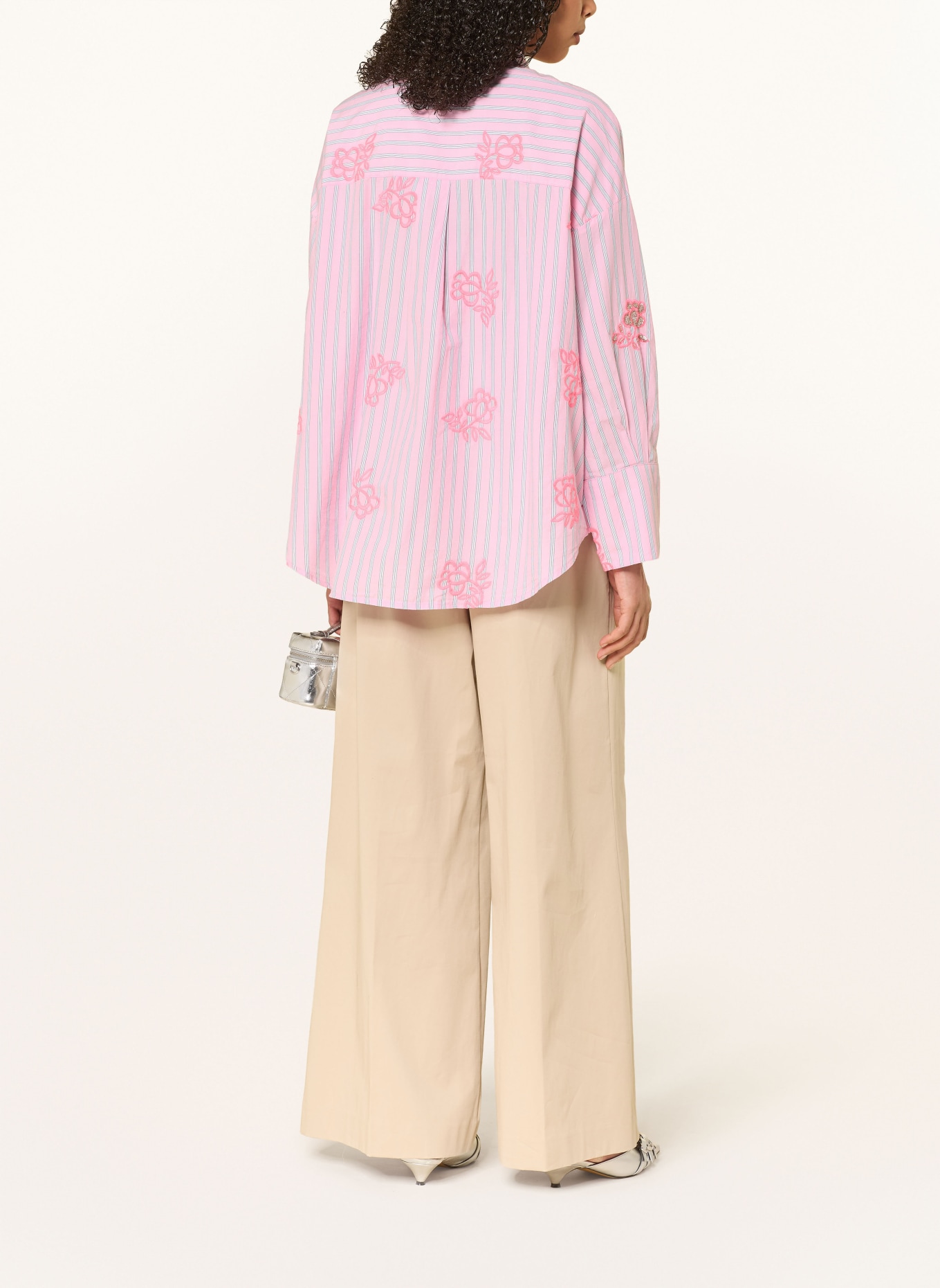 ESSENTIEL ANTWERP Hemdbluse JALINKI mit Schmucksteinen und Pailletten: PINK / NEONPINK / HELLBLAU