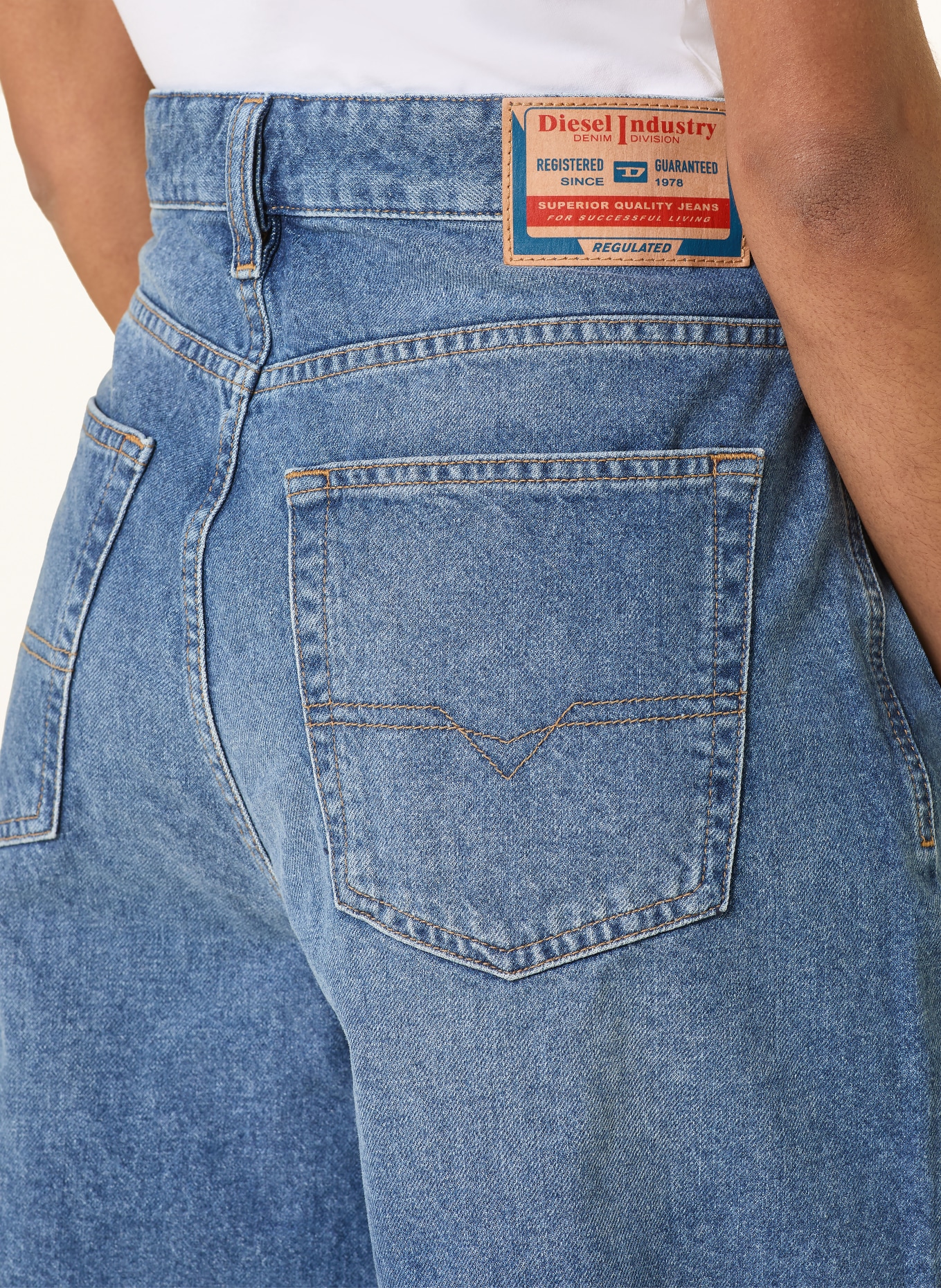 DIESEL Jeans-Bermudas DE-SIRE-SHORT: 01