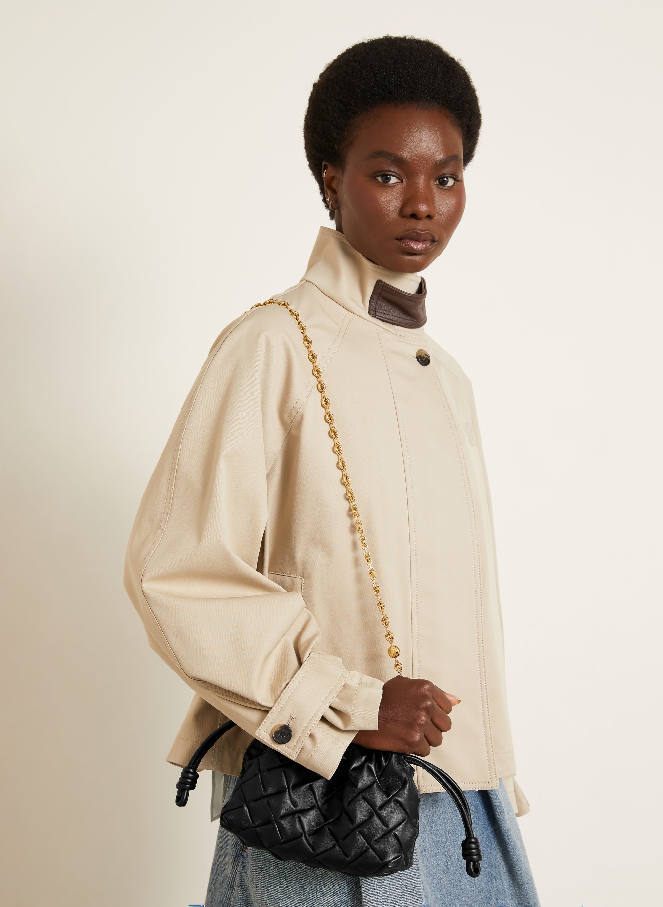 LOEWE Clutch FLAMENCO MINI: ZWART / GOUD