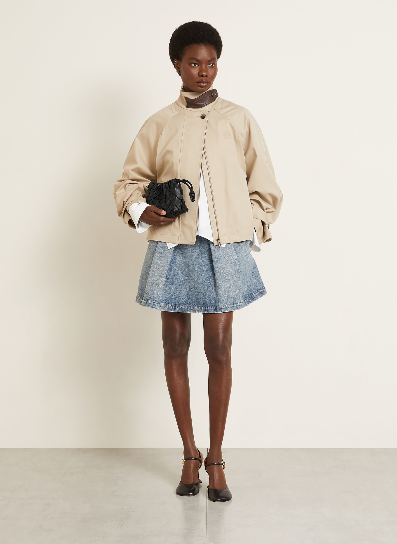 LOEWE Clutch FLAMENCO MINI: ZWART / GOUD