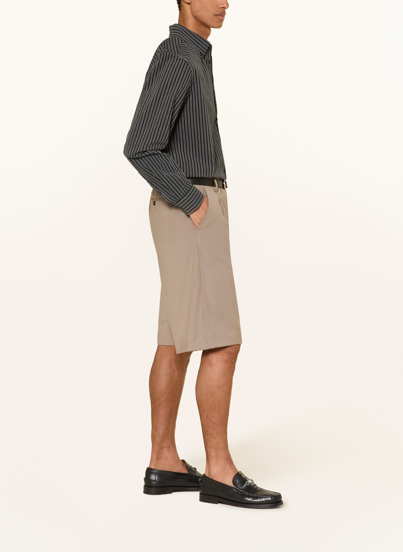 I'M BRIAN Shorts: TAUPE