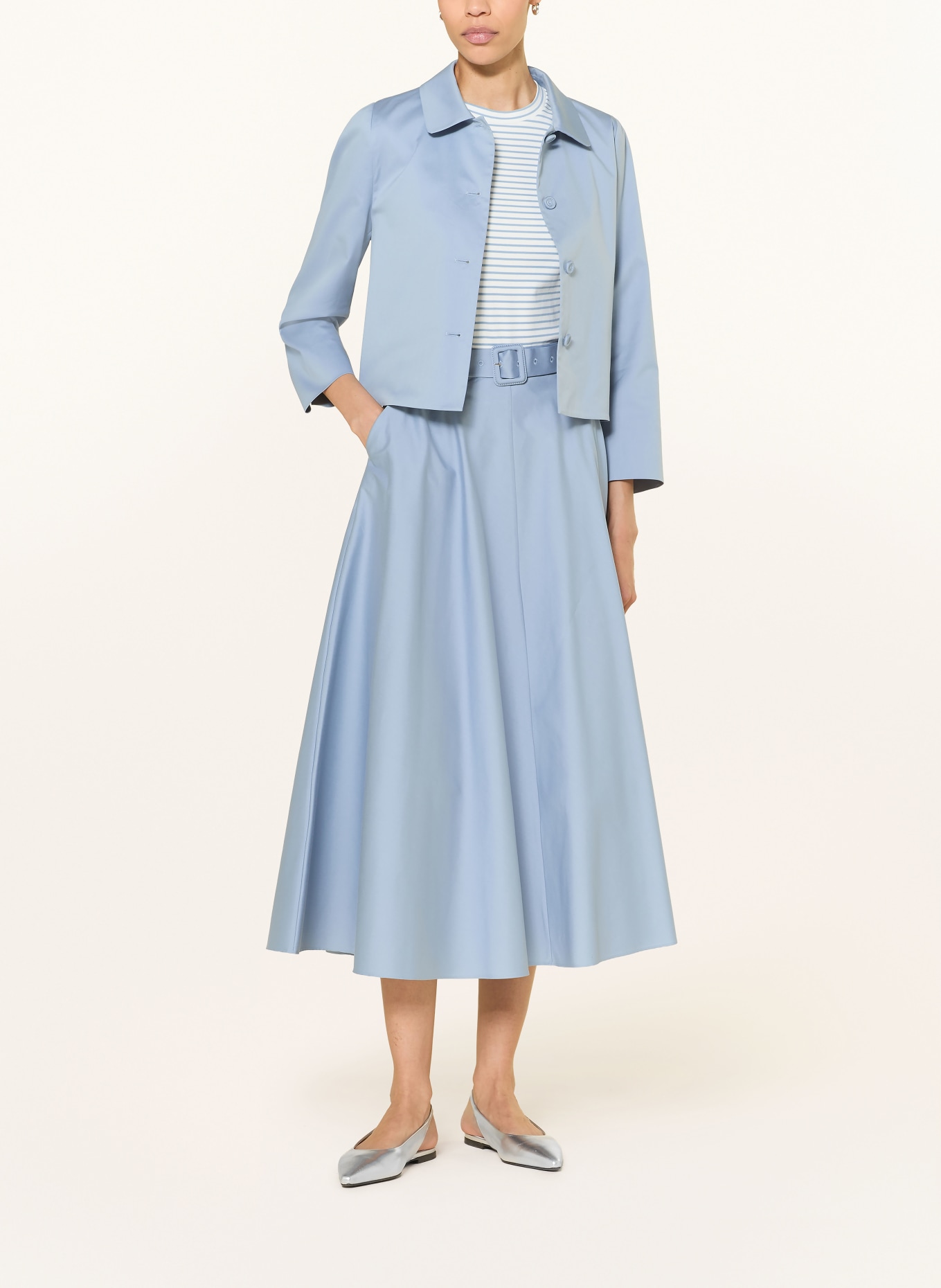 windsor. Rok: LICHTBLAUW