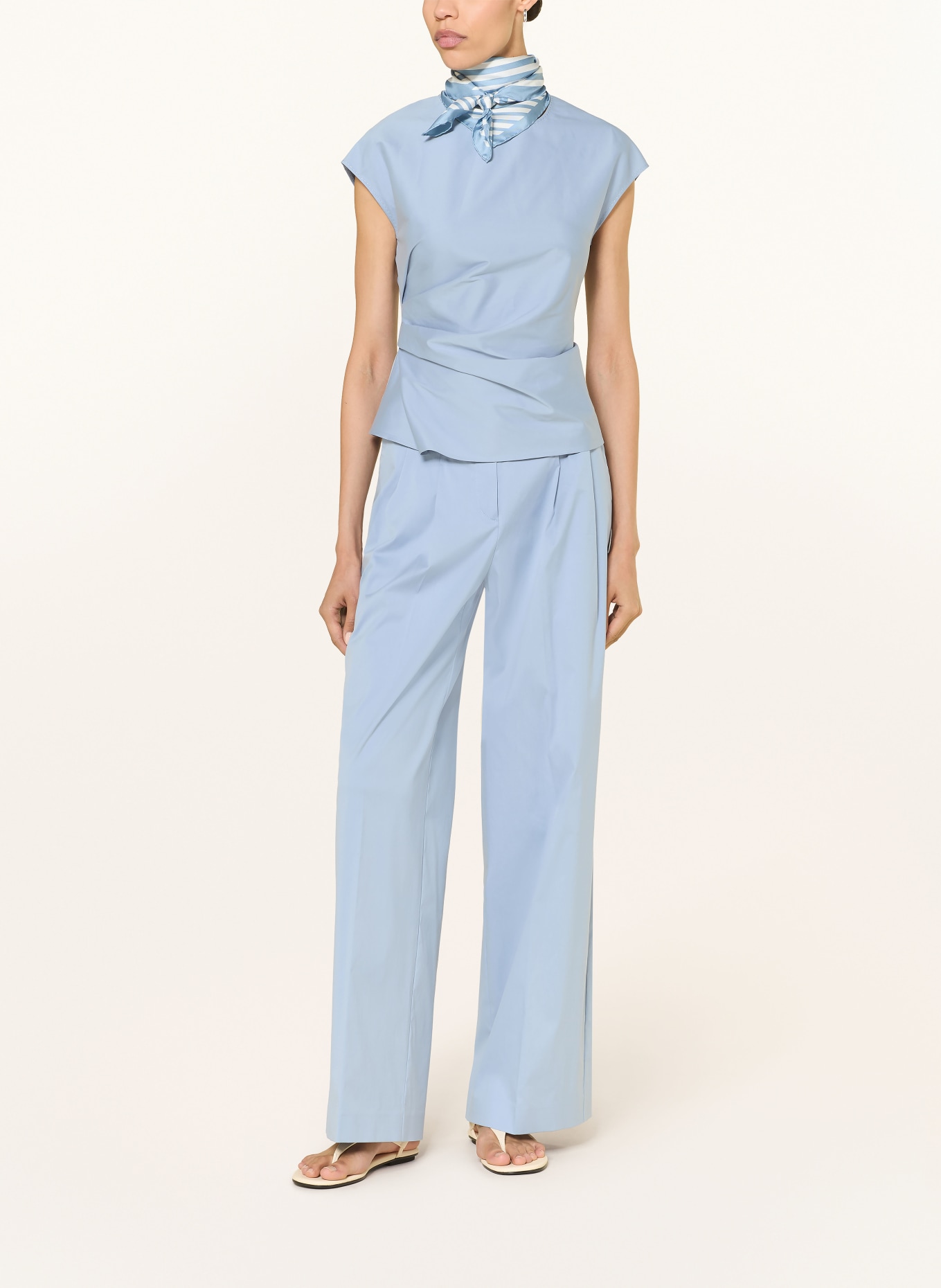 windsor. blouse: BLAUWGRIJS