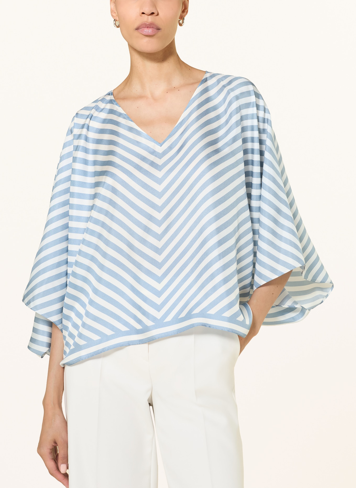 windsor. Zijden blouse met 3/4-mouwen: LICHTBLAUW / WIT