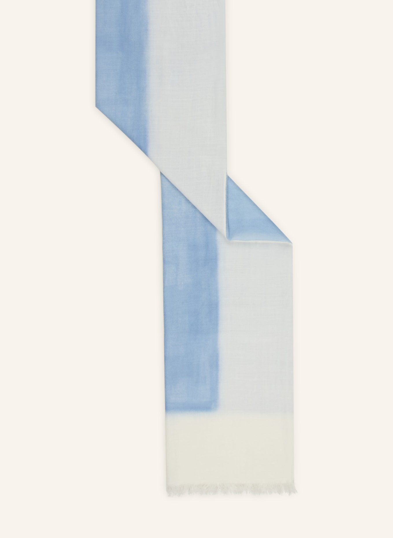 windsor. sjaal: LICHTBLAUW / CRÈME