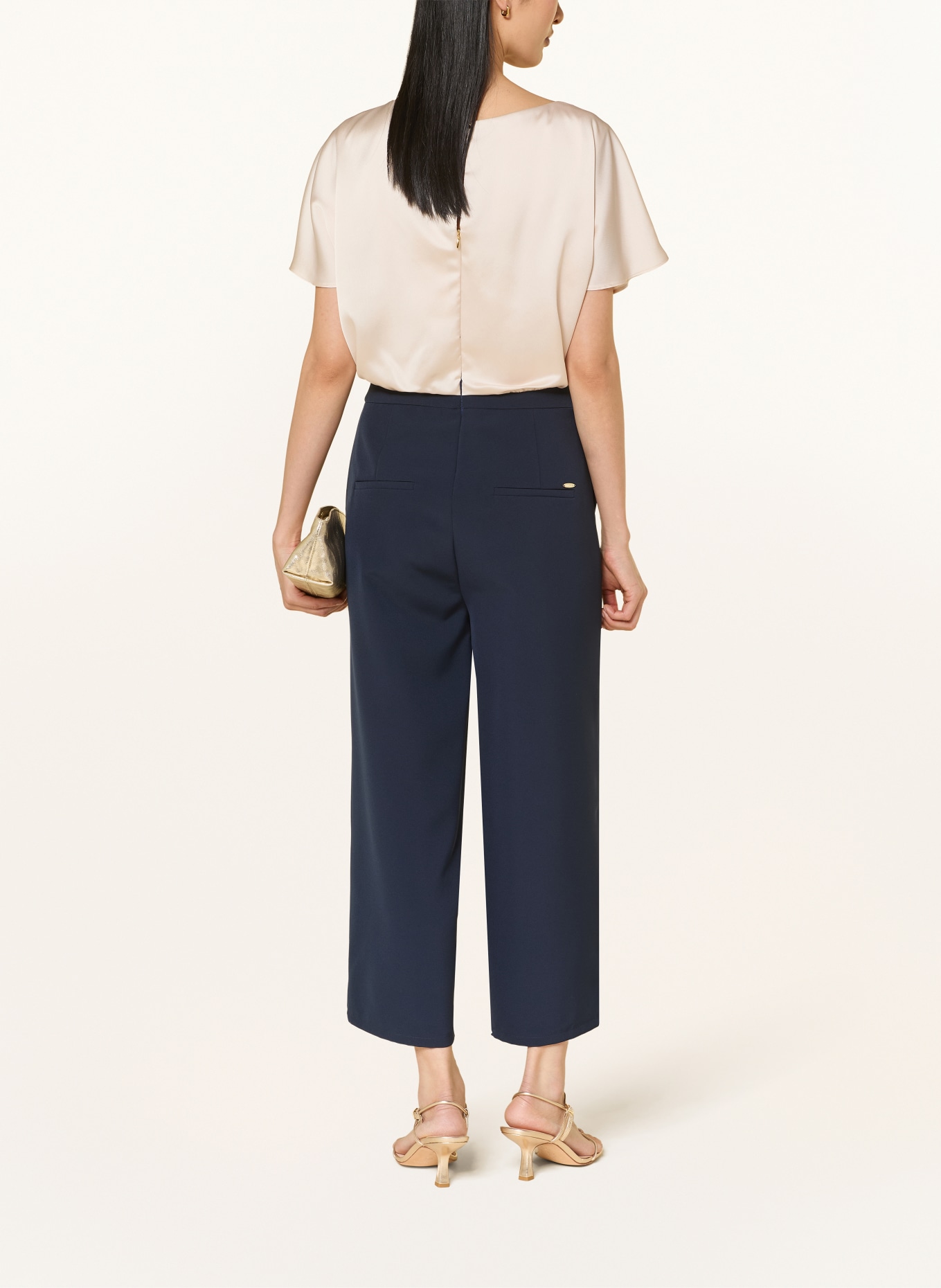 BETTY&CO Jumpsuit: ECRU / DONKERBLAUW