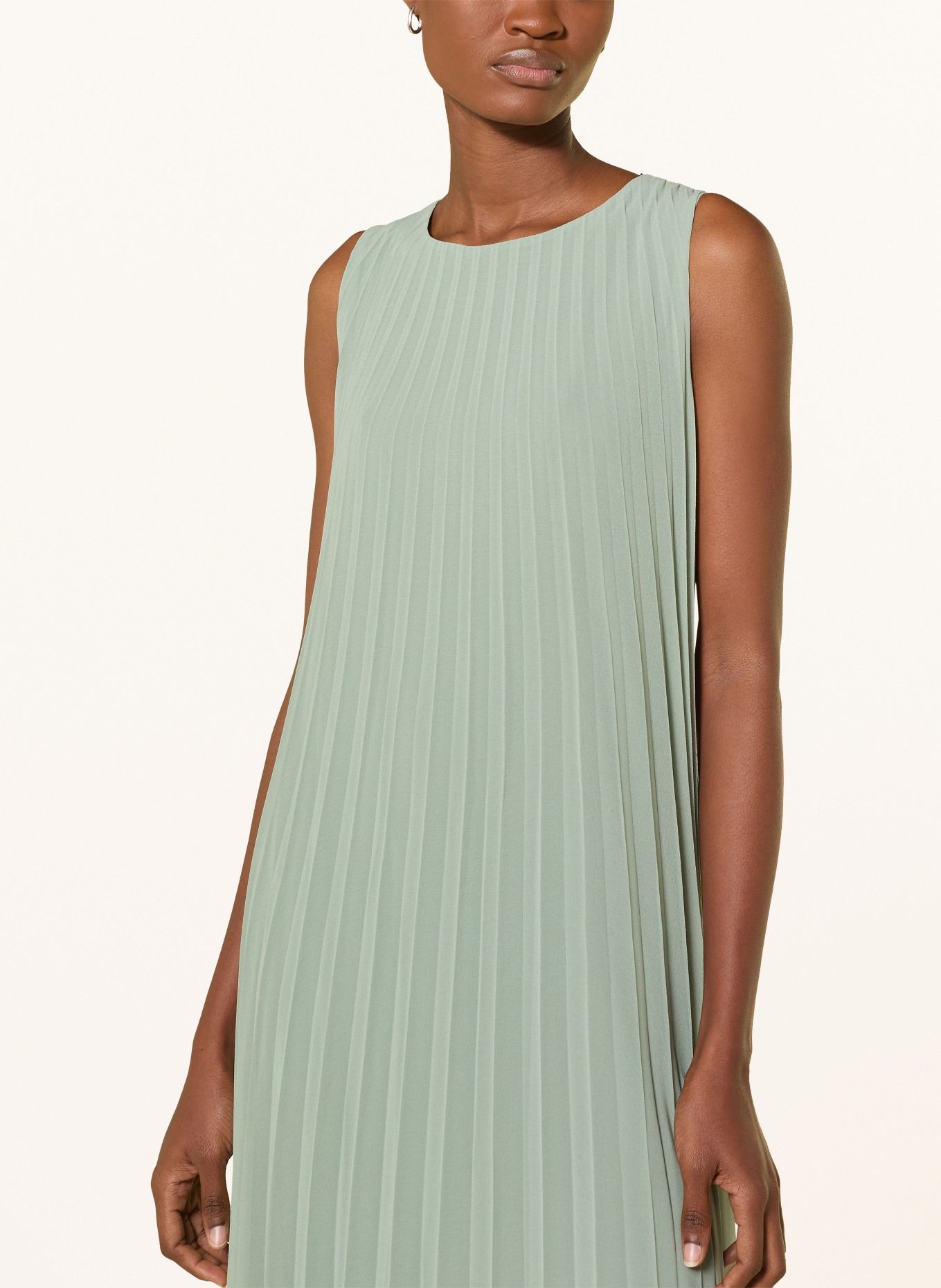 BETTY&CO Plisséjurk: LICHTGROEN