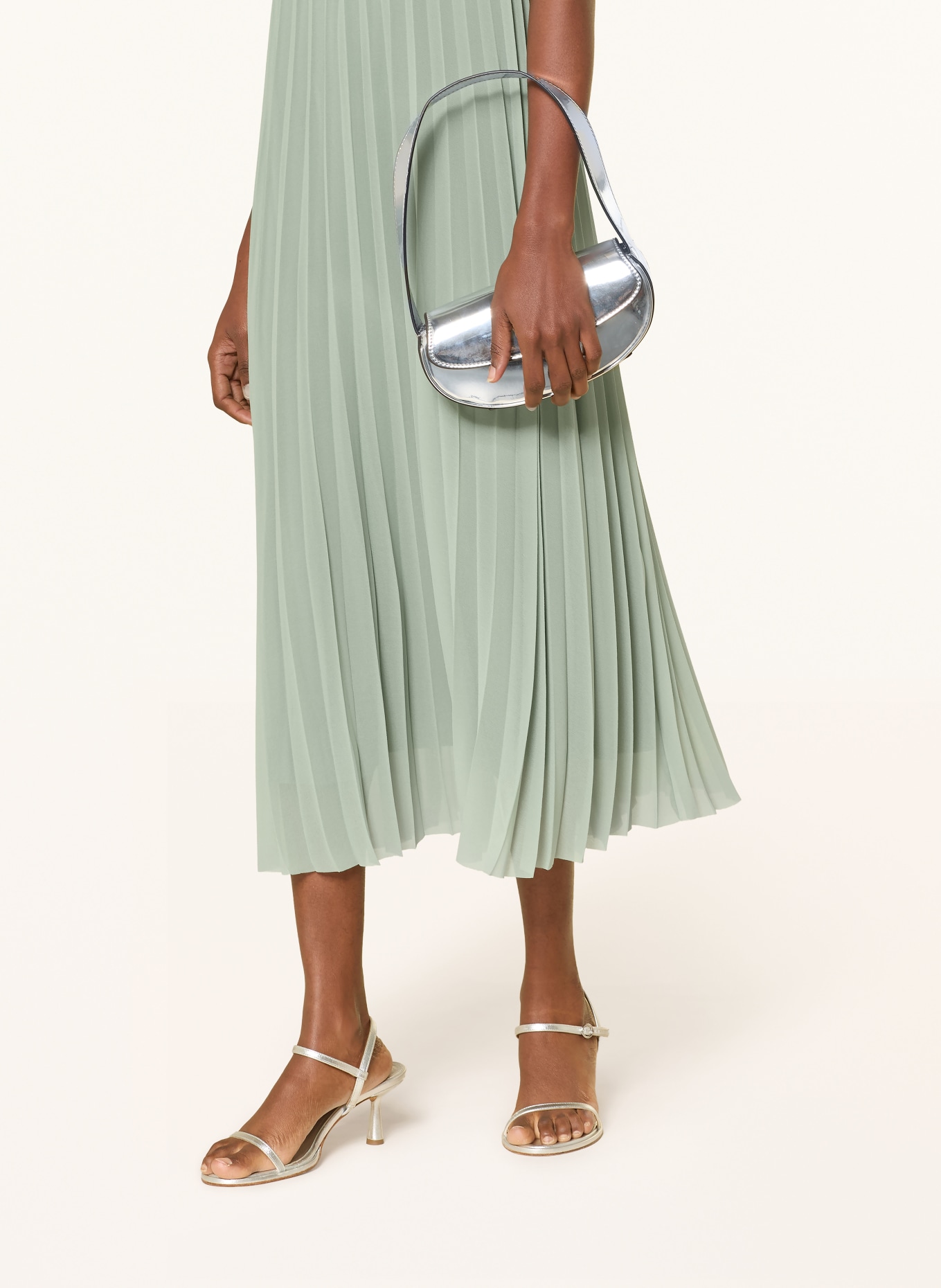 BETTY&CO Plisséjurk: LICHTGROEN