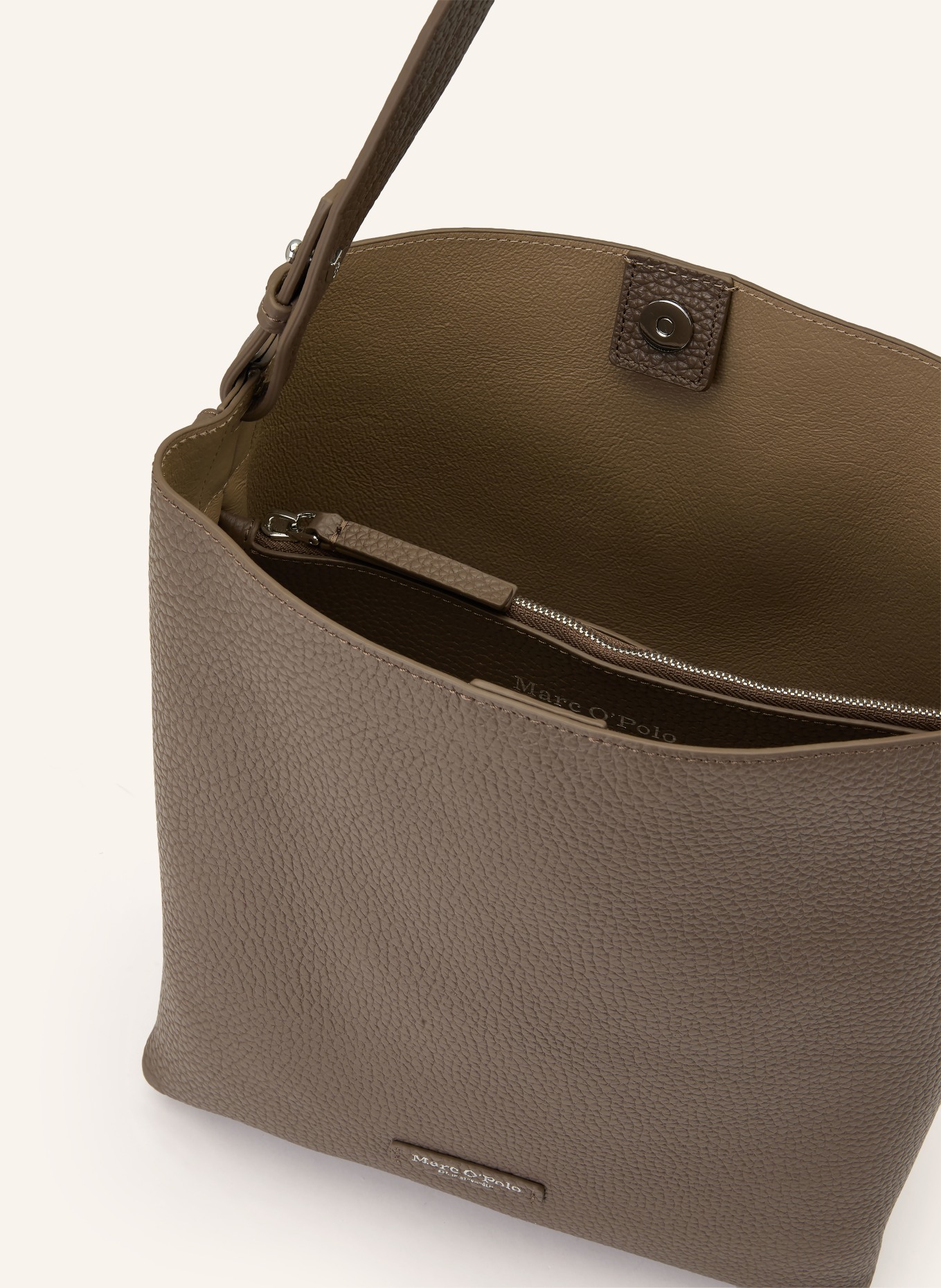 Marc O'Polo Beuteltasche: TAUPE / SILBER
