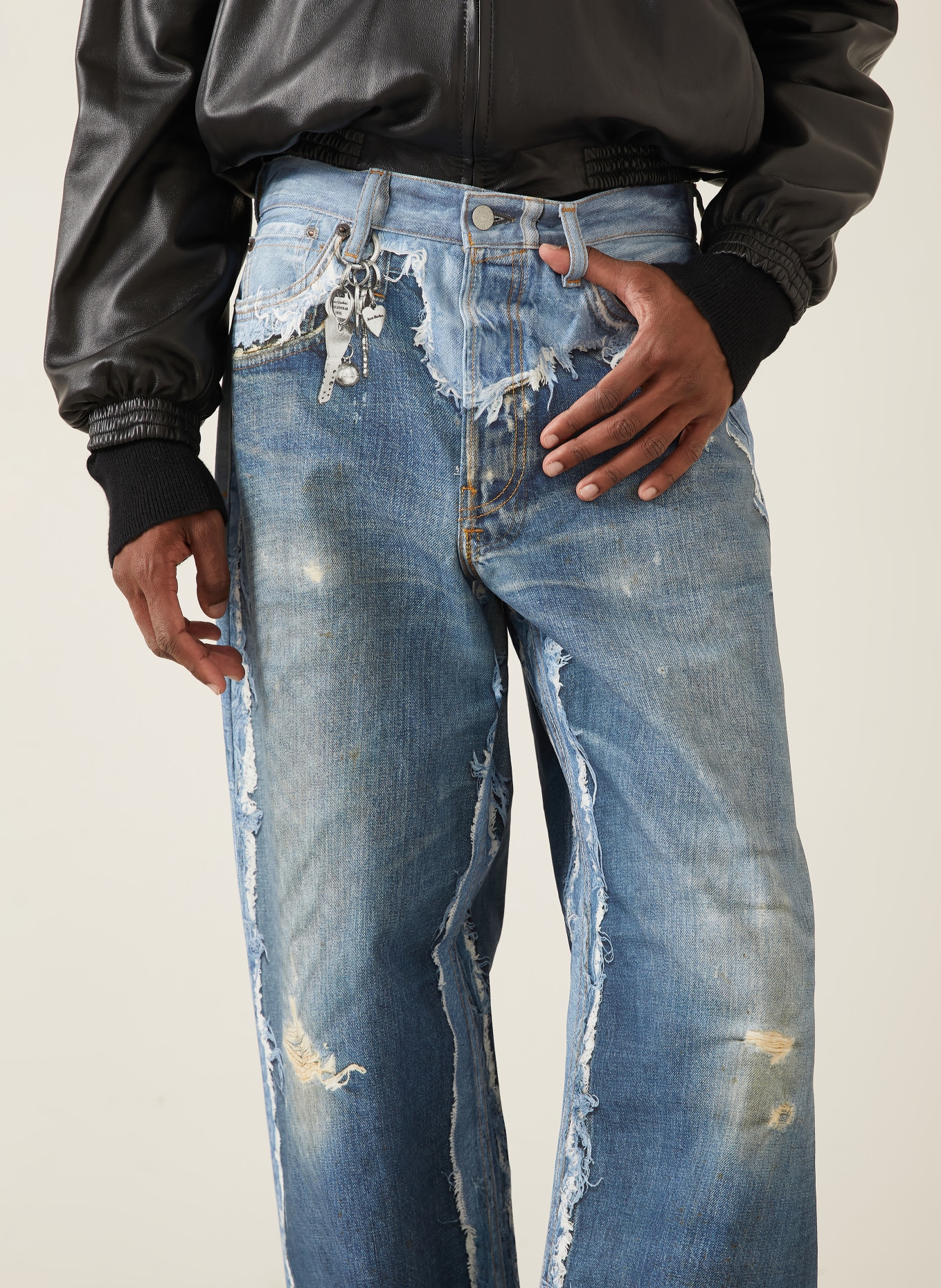 Acne Studios Destroyed Jeans Regular Fit: AUZ MID BLUE