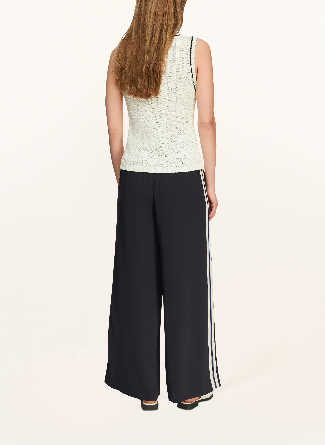 comma Marlenehose mit Galonstreifen: DUNKELBLAU / NEONBLAU / WEISS