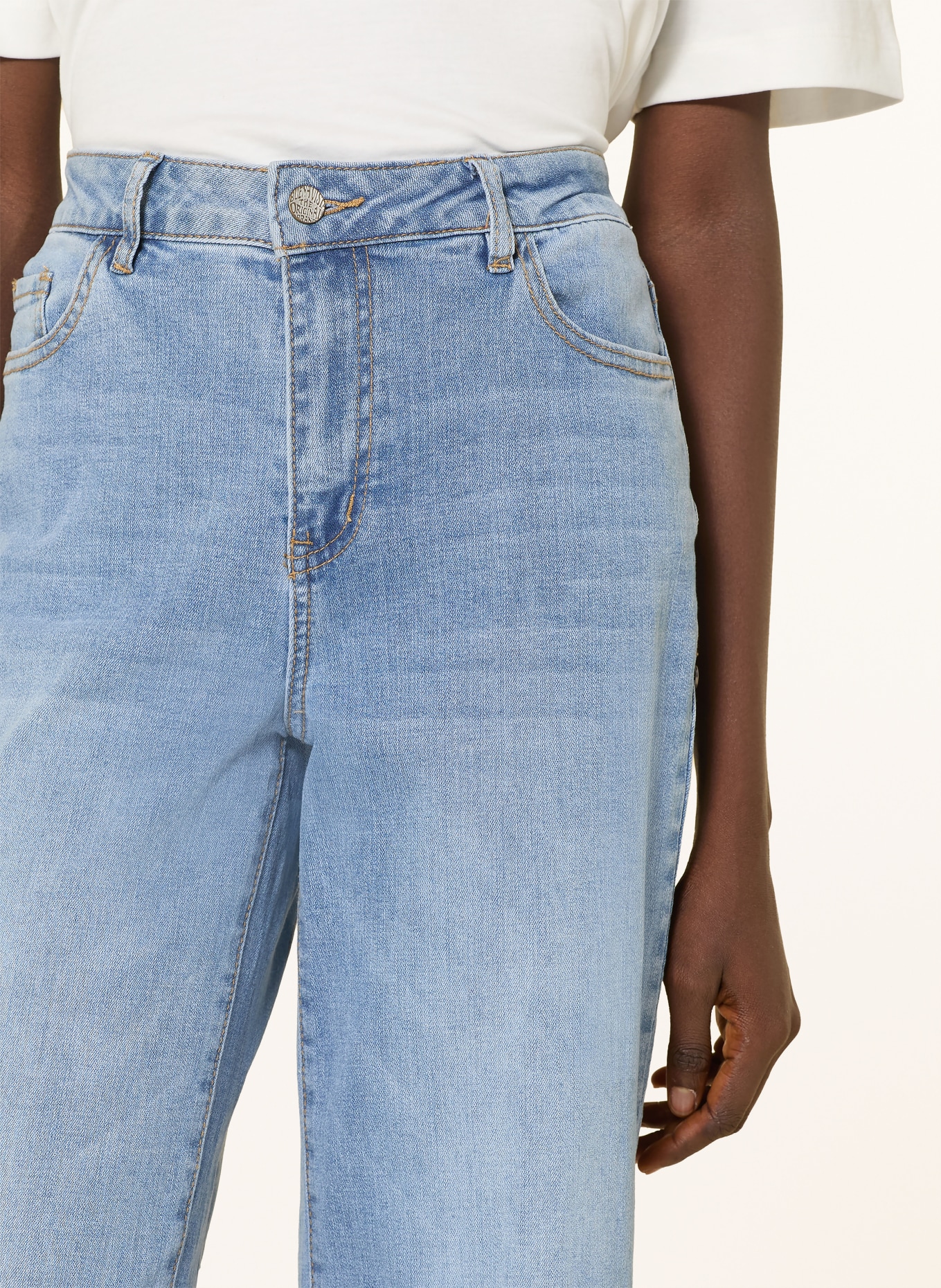 Buena Vista Wide Leg Jeans: 4810 light stone