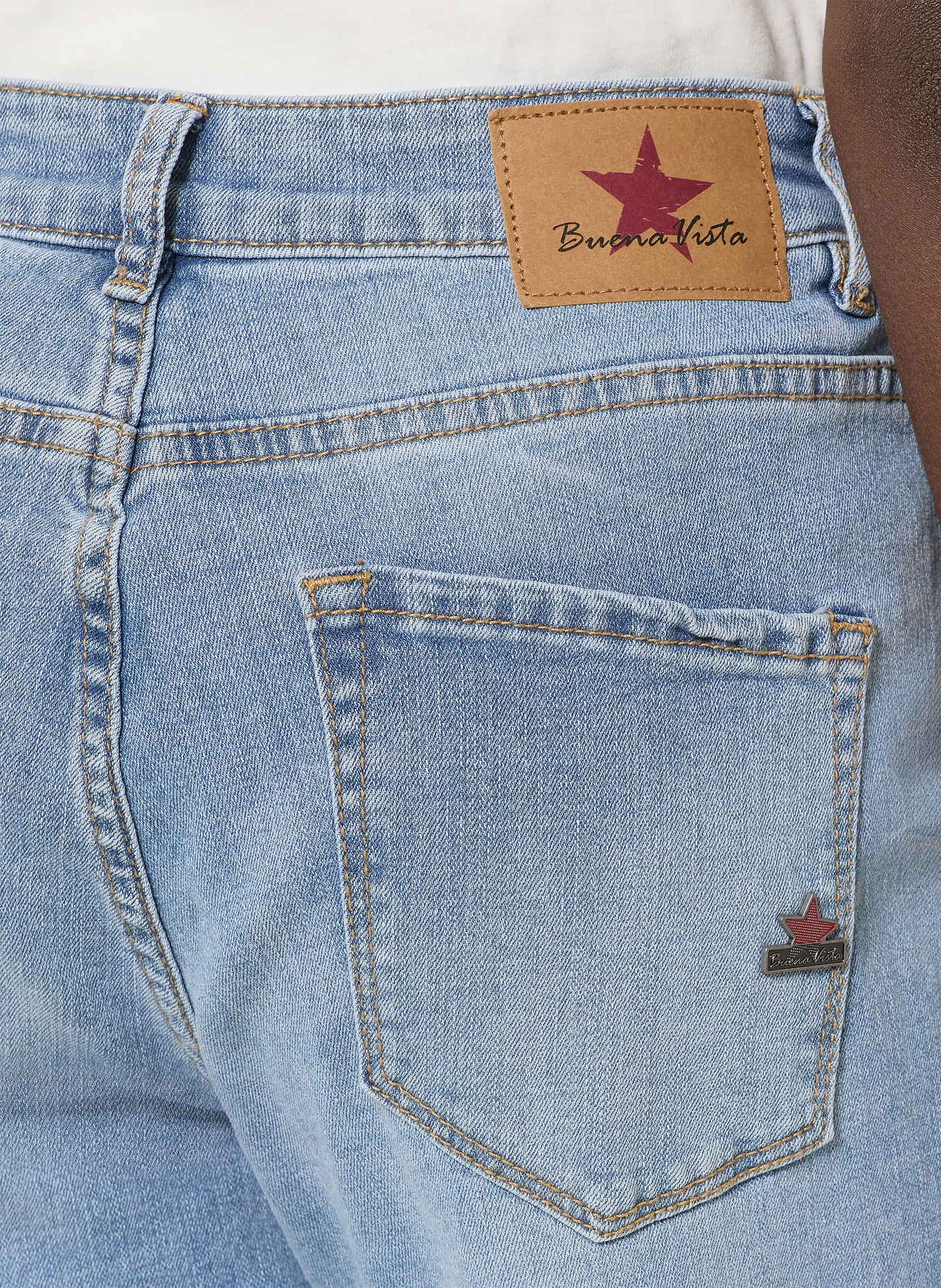 Buena Vista Wide Leg Jeans: 4810 light stone