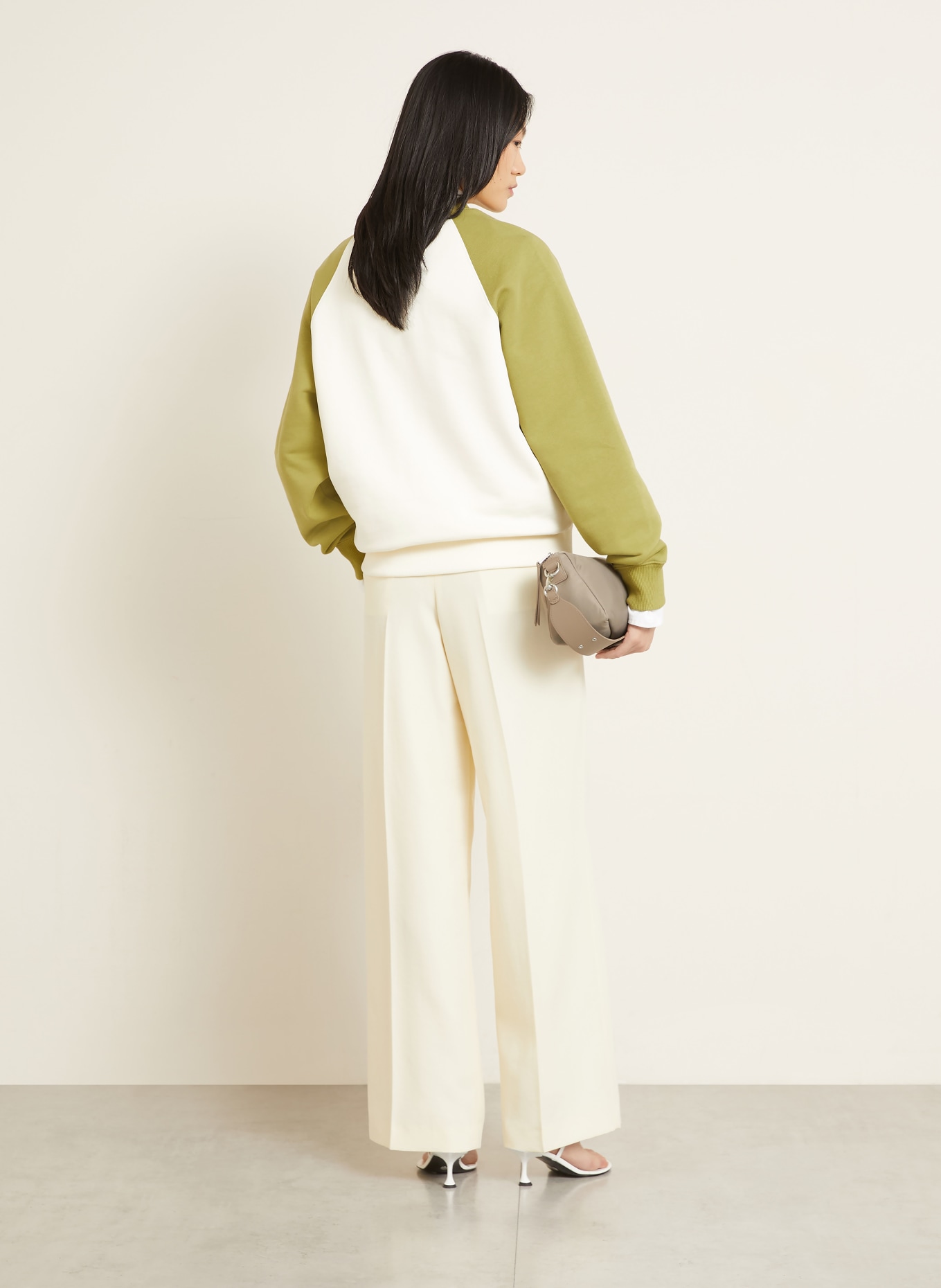 AMI PARIS Sweatshirt: CREME / OLIV
