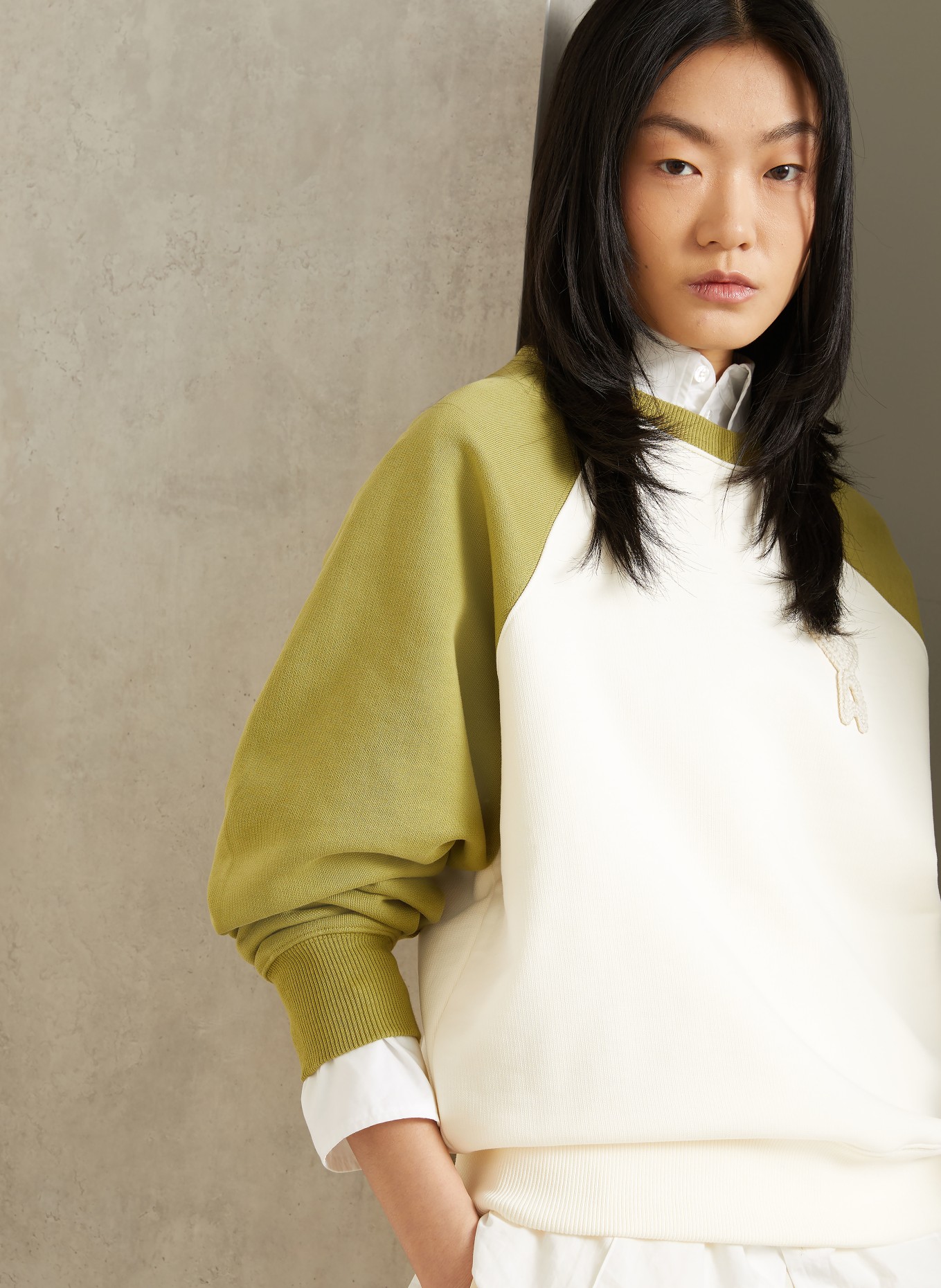 AMI PARIS Sweatshirt: CREME / OLIV