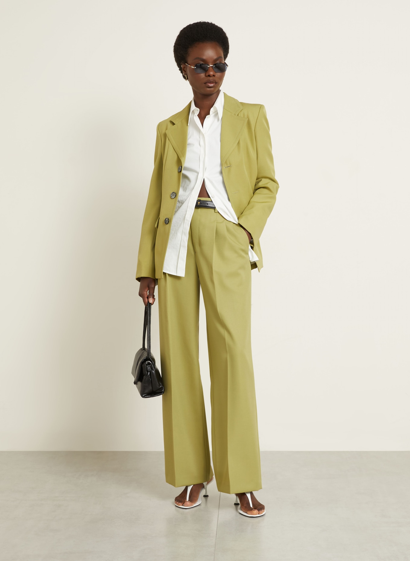 AMI PARIS Pantalon Marlene: OLIVE