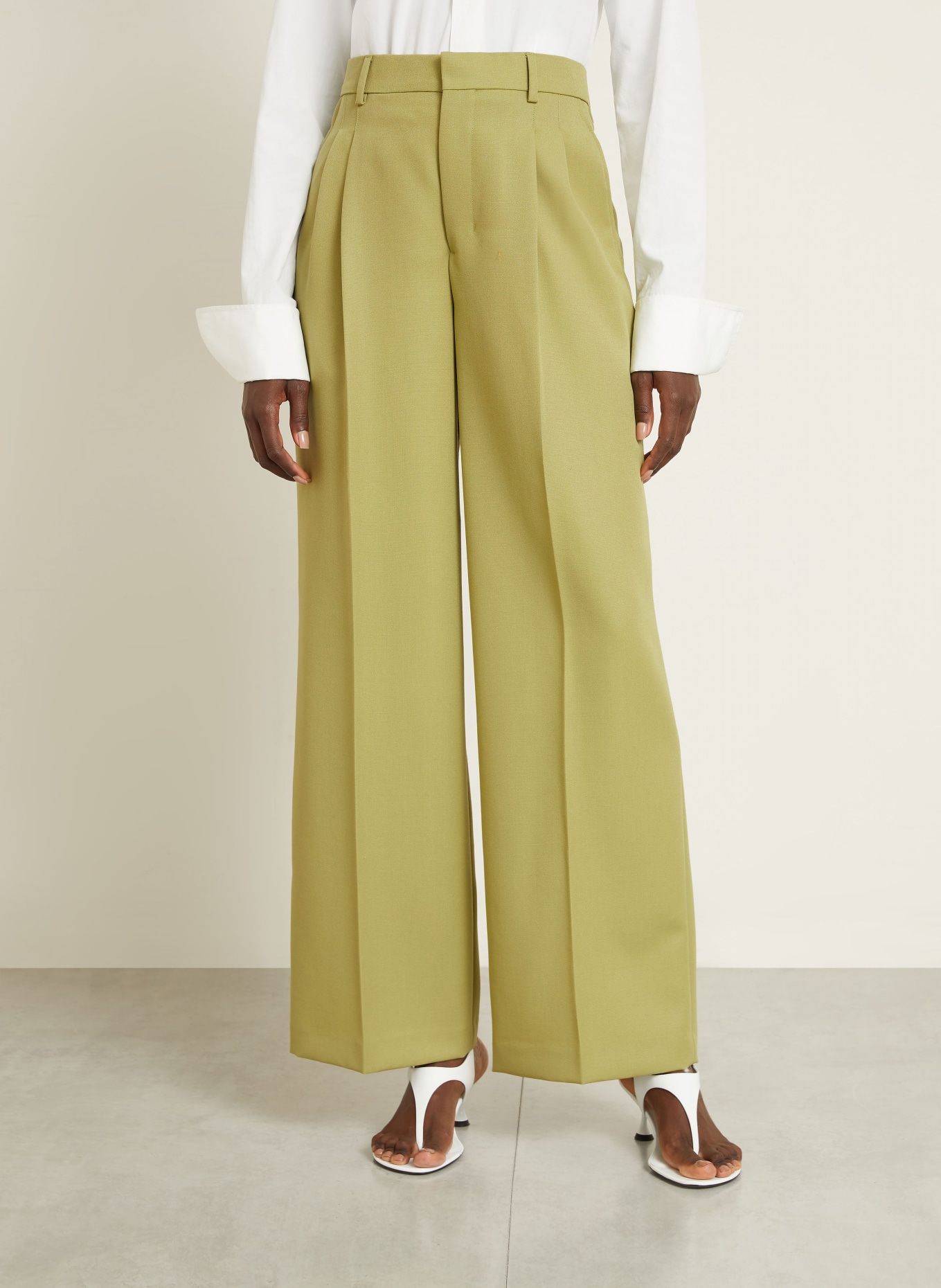 AMI PARIS Pantalon Marlene: OLIVE