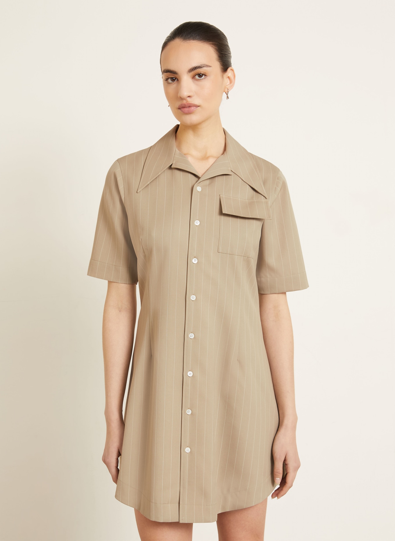 AMI PARIS Jurk: BEIGE / CRÈME