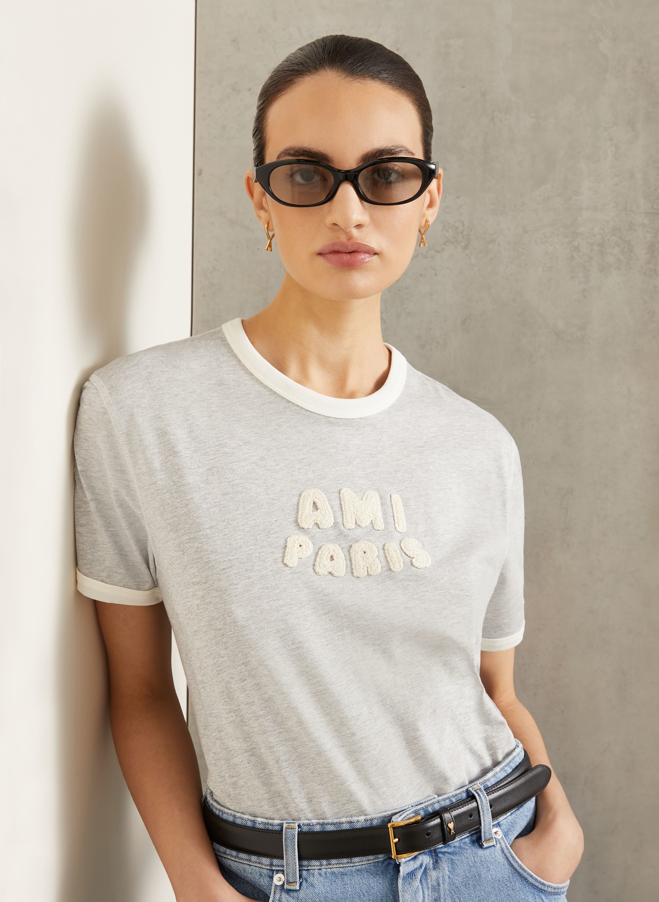 AMI PARIS T-shirt: LICHTGRIJS / CRÈME