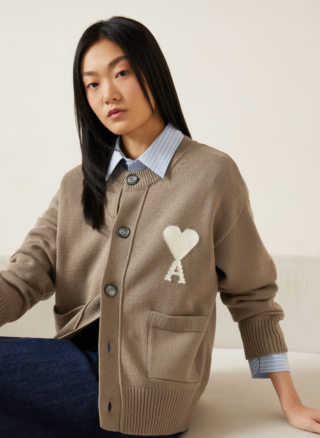 AMI PARIS Strickjacke: TAUPE / ECRU