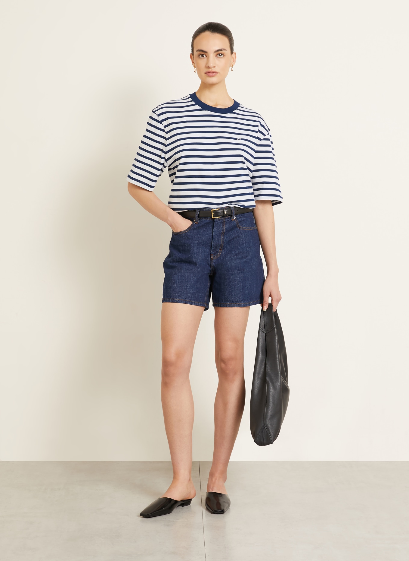 AMI PARIS T-shirt: DONKERBLAUW / WIT