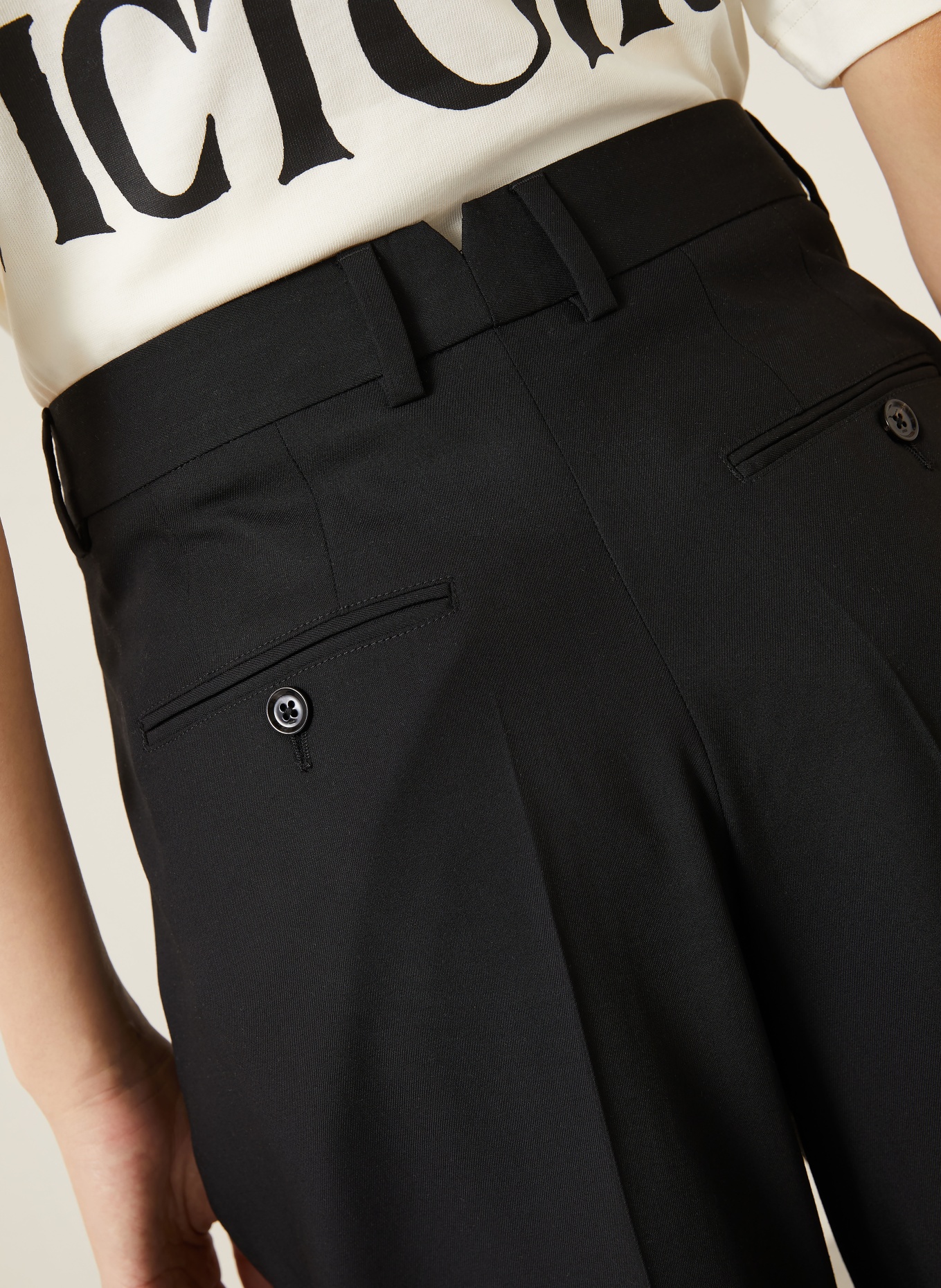 AMI PARIS Bermudas: SCHWARZ