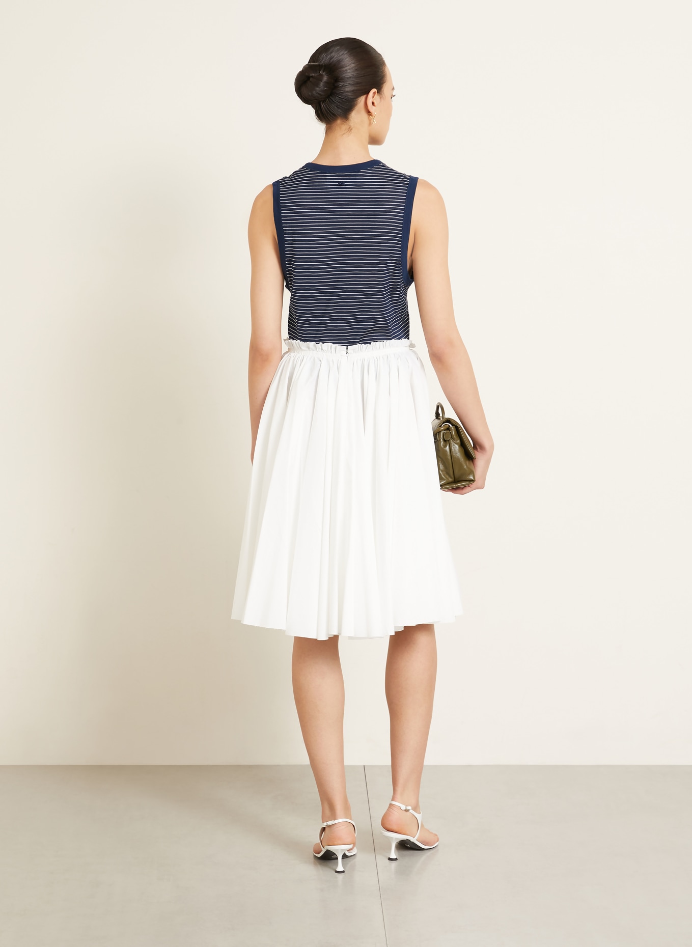 AMI PARIS Top: DONKERBLAUW / WIT