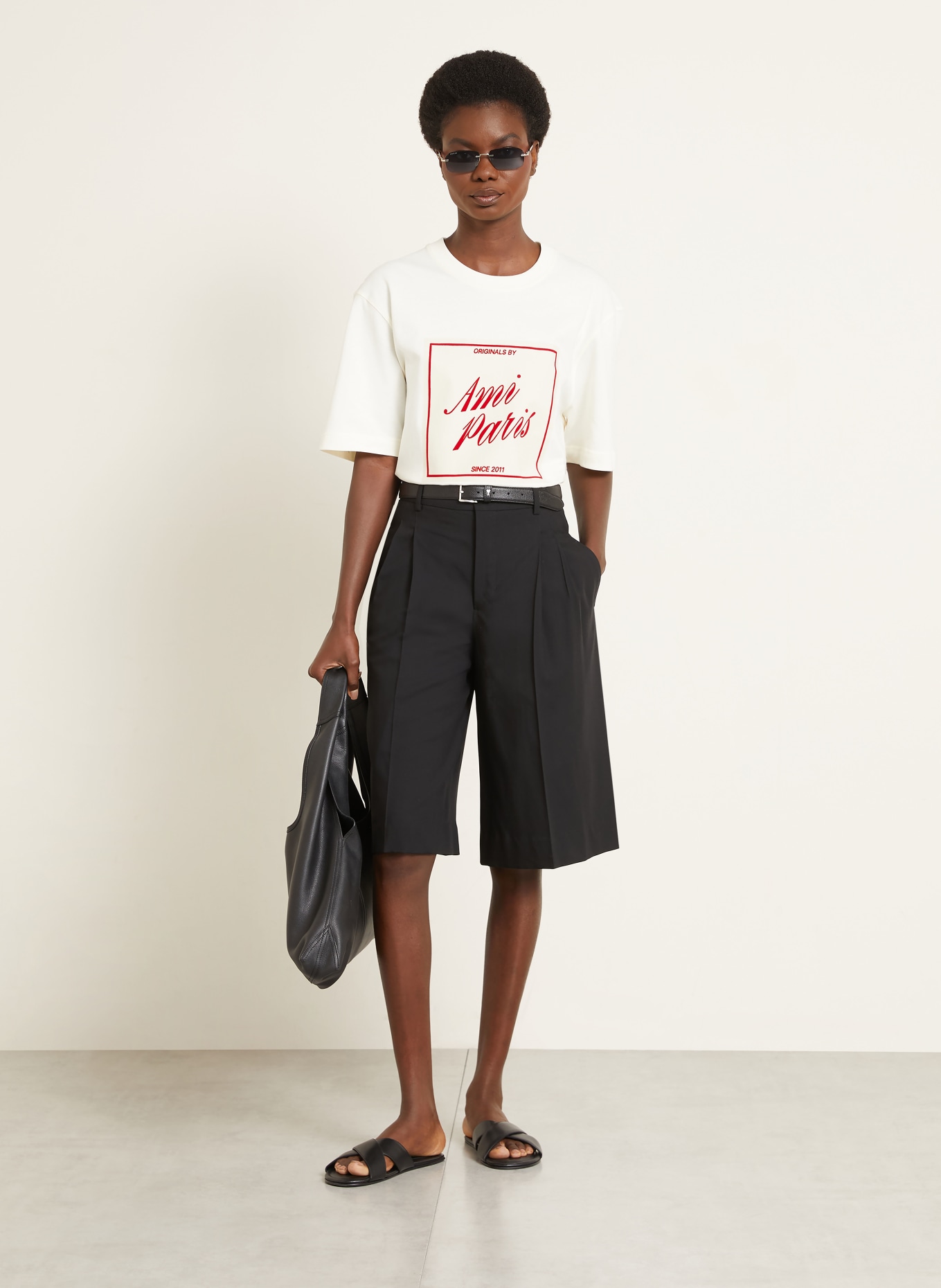 AMI PARIS T-shirt: CRÈME / ROUGE