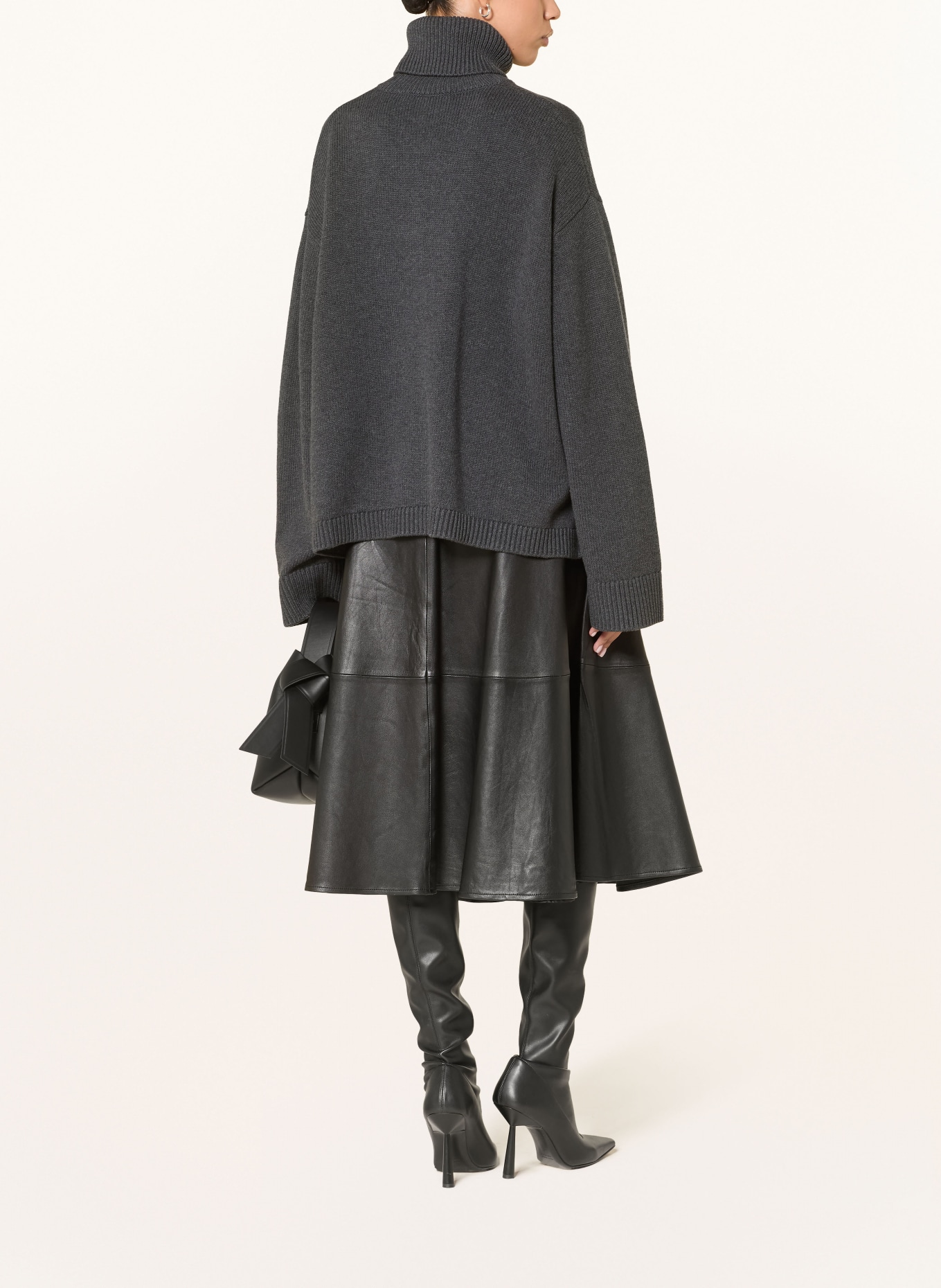 The Frankie Shop Sweter z golfem RHEA: CZIEMNOSZARY