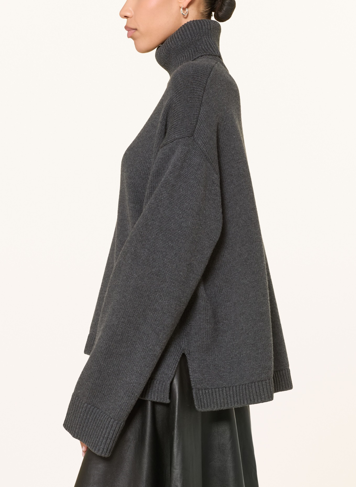 The Frankie Shop Sweter z golfem RHEA: CZIEMNOSZARY