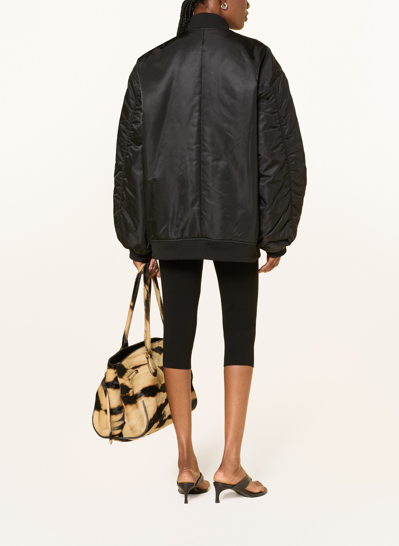 The Frankie Shop Zijden blouson ASTRA: ZWART