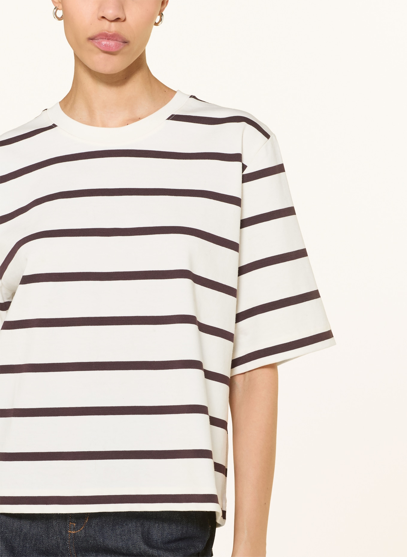 ARKET T-shirt: WIT / MARRON FONCÉ