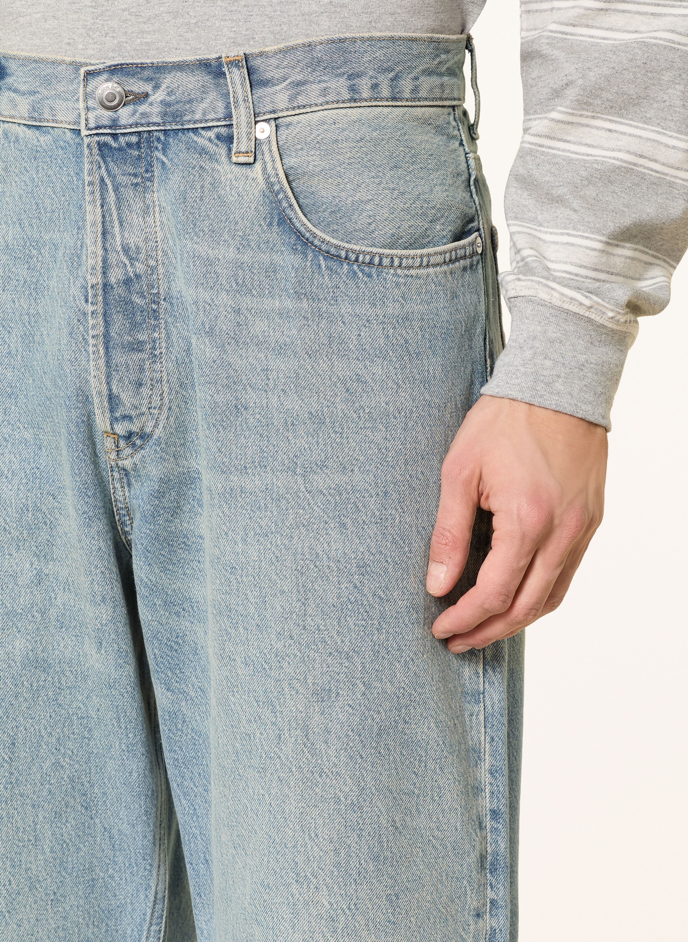 ARKET Regular fit jeans: 013 Blue Dusty Light