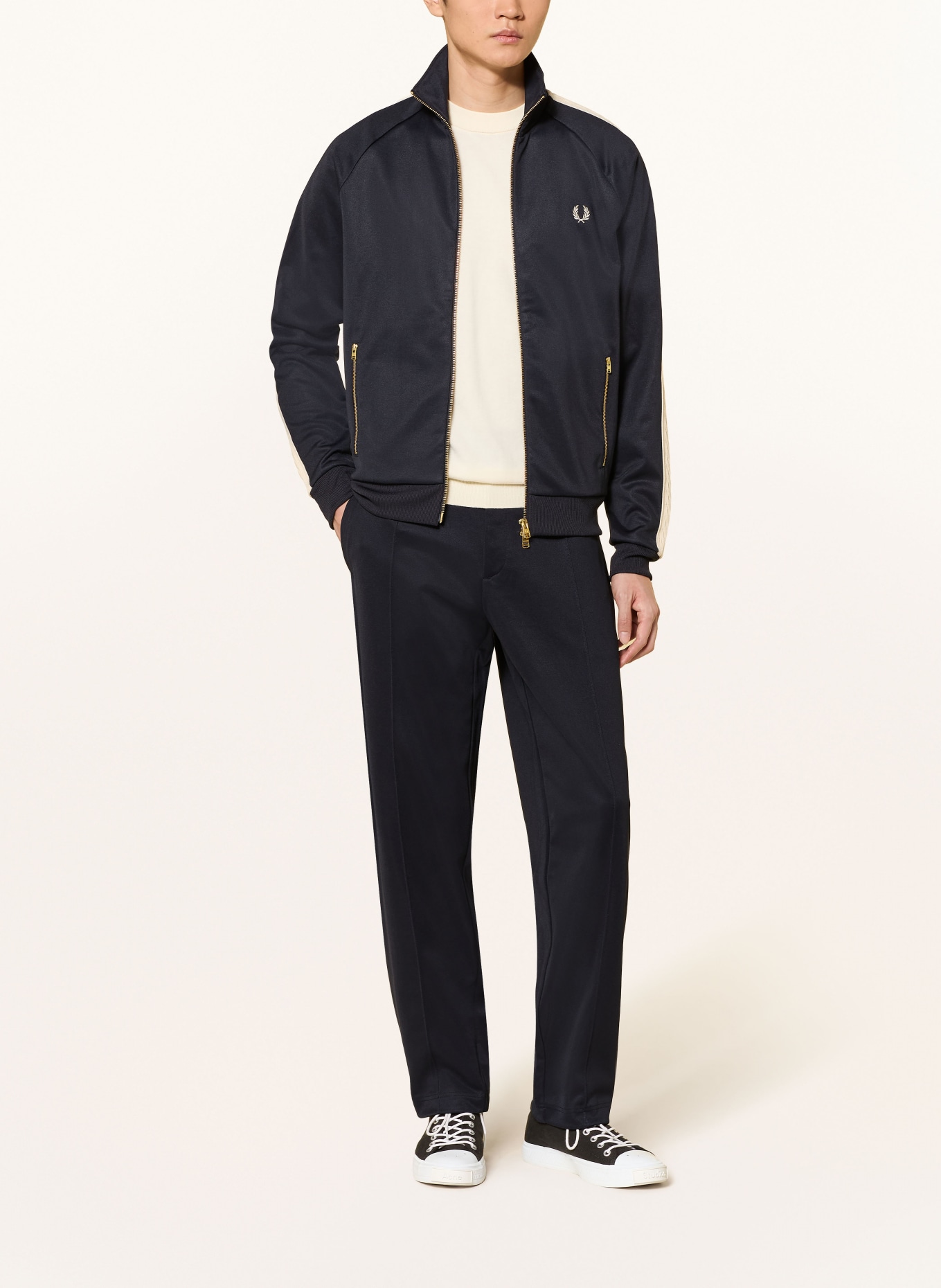 FRED PERRY Kalhoty ve stylu joggingových kalhot: TMAVĚ MODRÁ