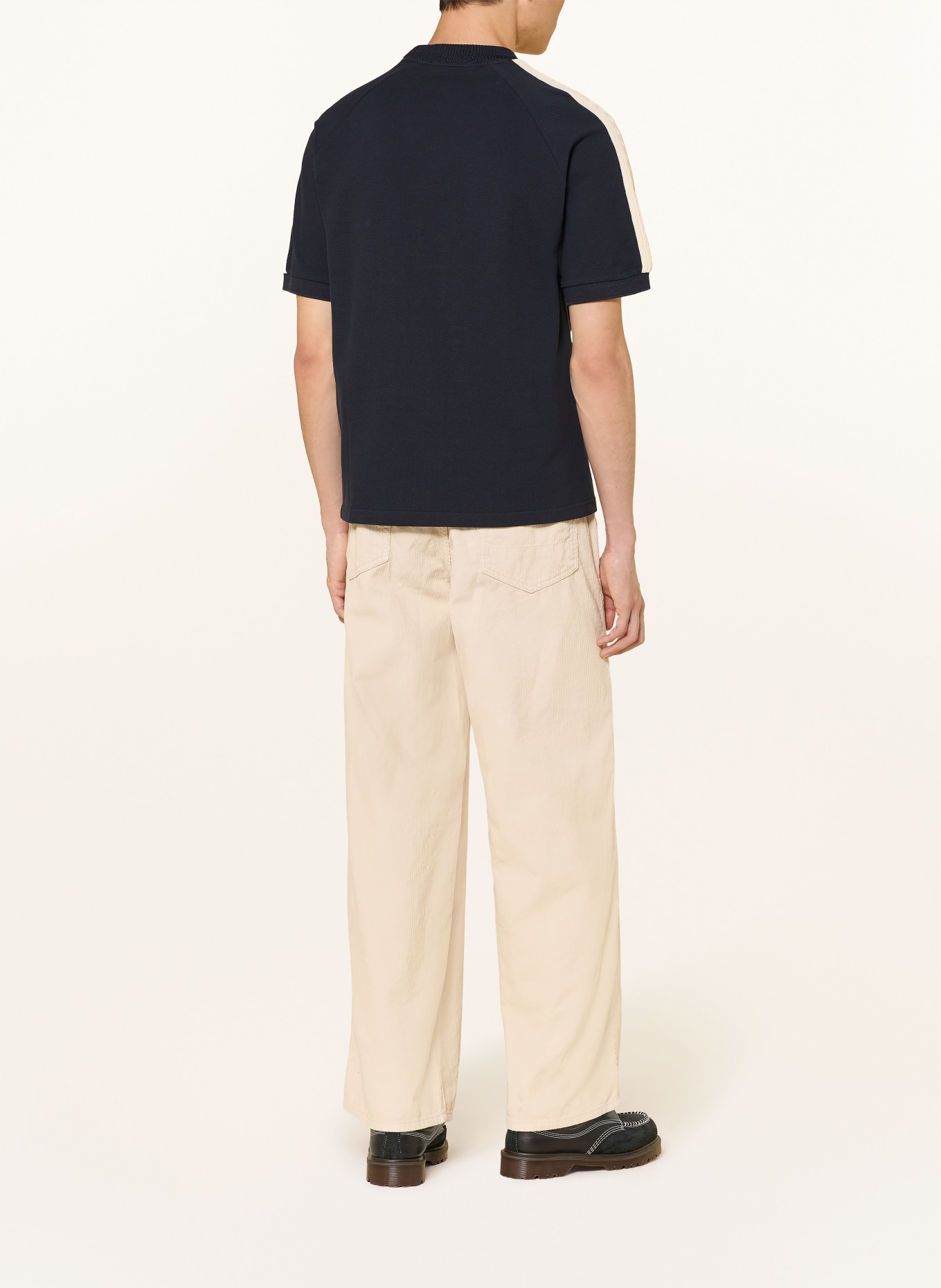 FRED PERRY T-shirt avec bandes galonnées: BLEU FONCÉ / ÉCRU