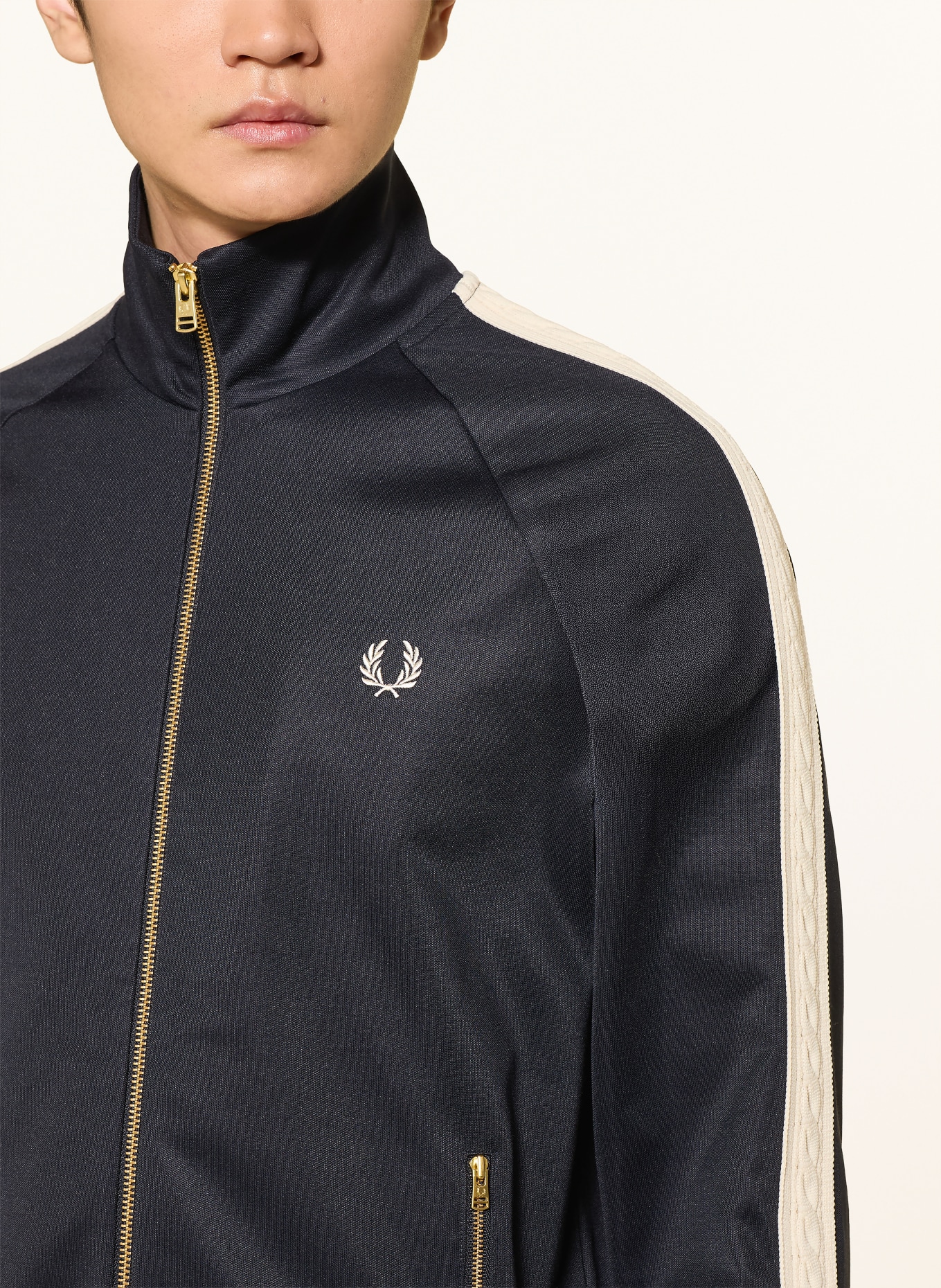 FRED PERRY Kurtka treningowa z galonowymi paskami: GRANATOWY / ECRU
