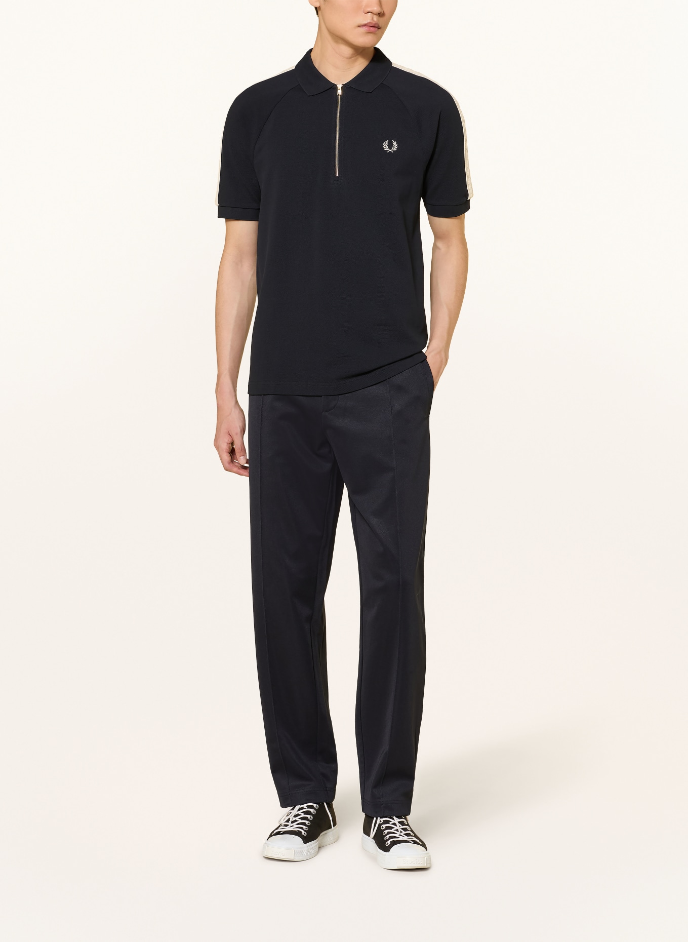 FRED PERRY Polo piqué: BLEU FONCÉ / BLANC