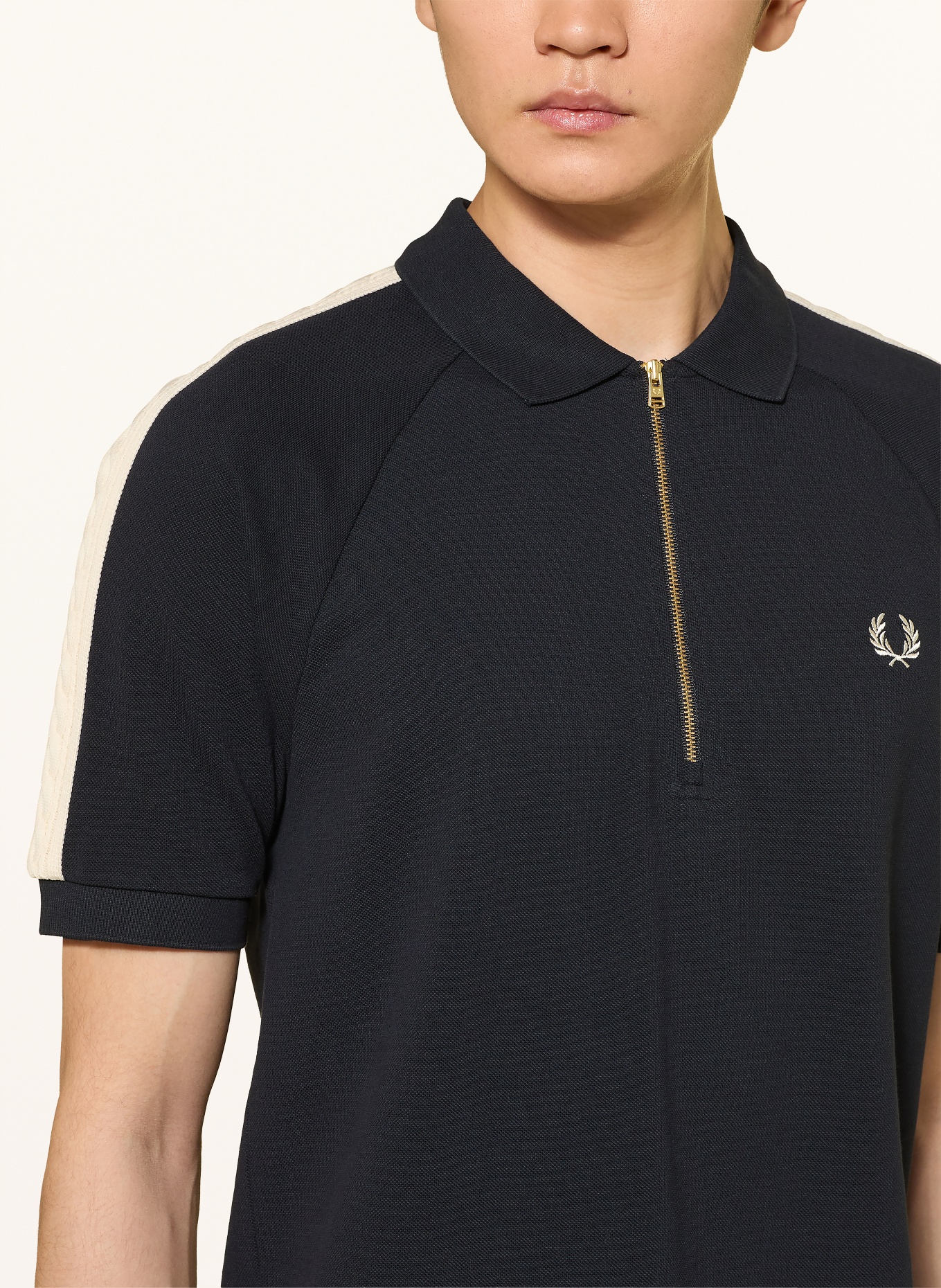 FRED PERRY Polo piqué: BLEU FONCÉ / BLANC